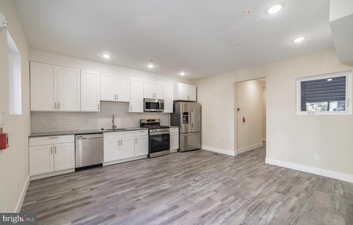 CEDAR PARK - Commercial Sale