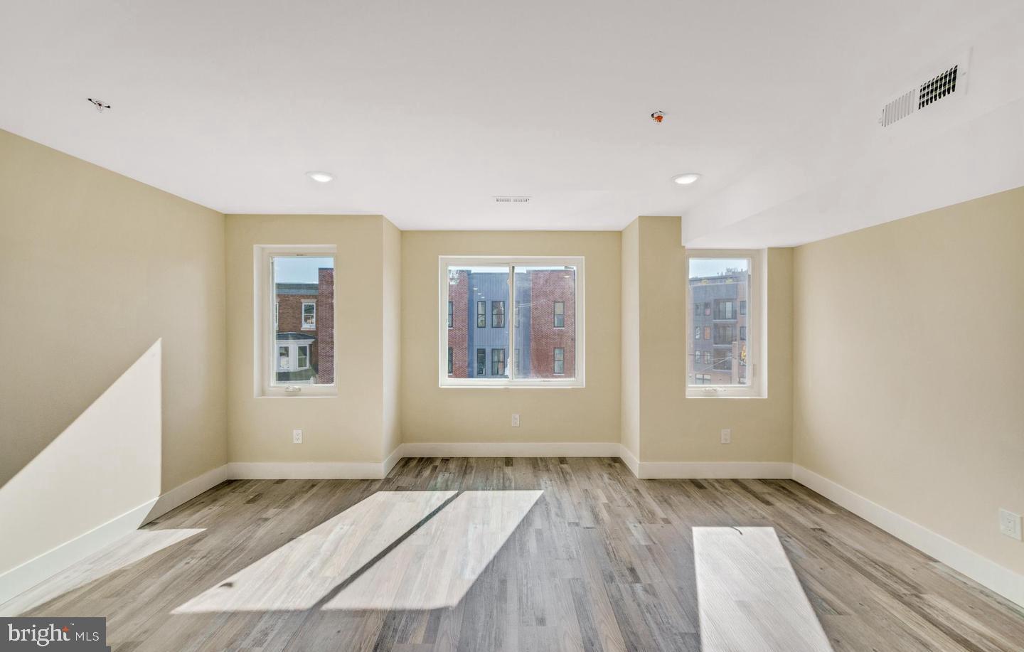 CEDAR PARK - Commercial Sale