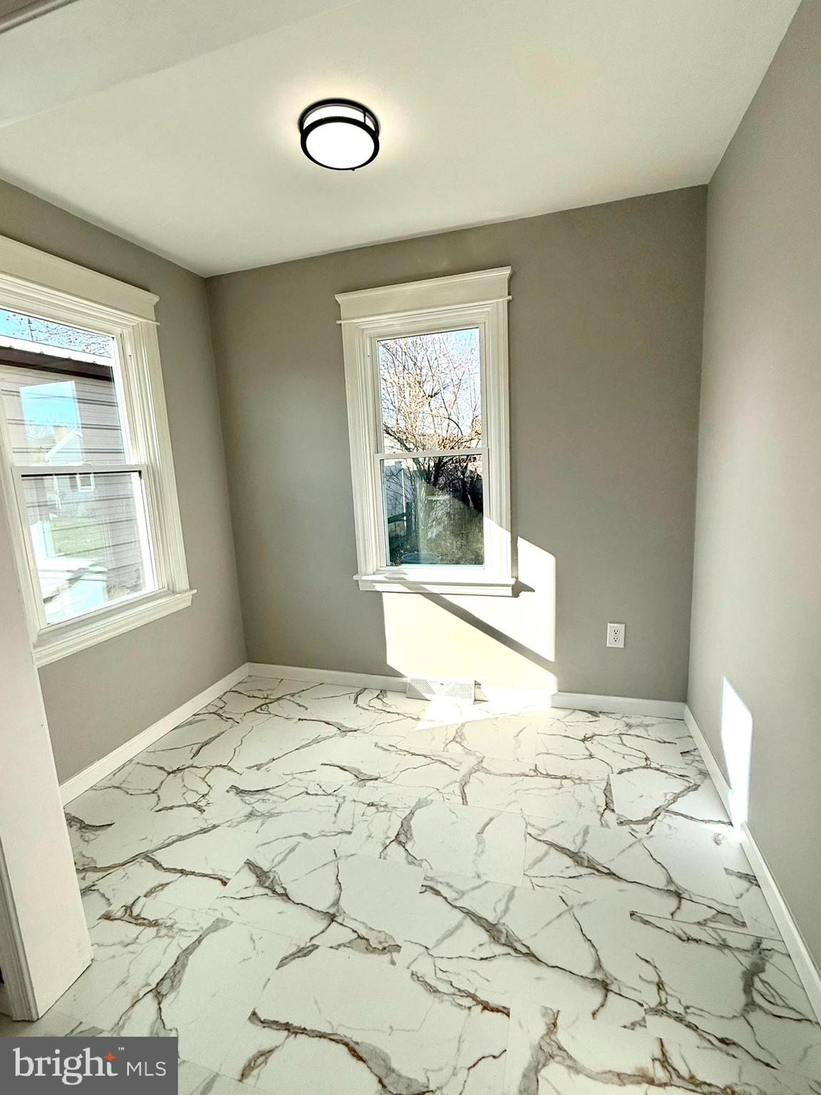 MOUL AVENUE - Residential