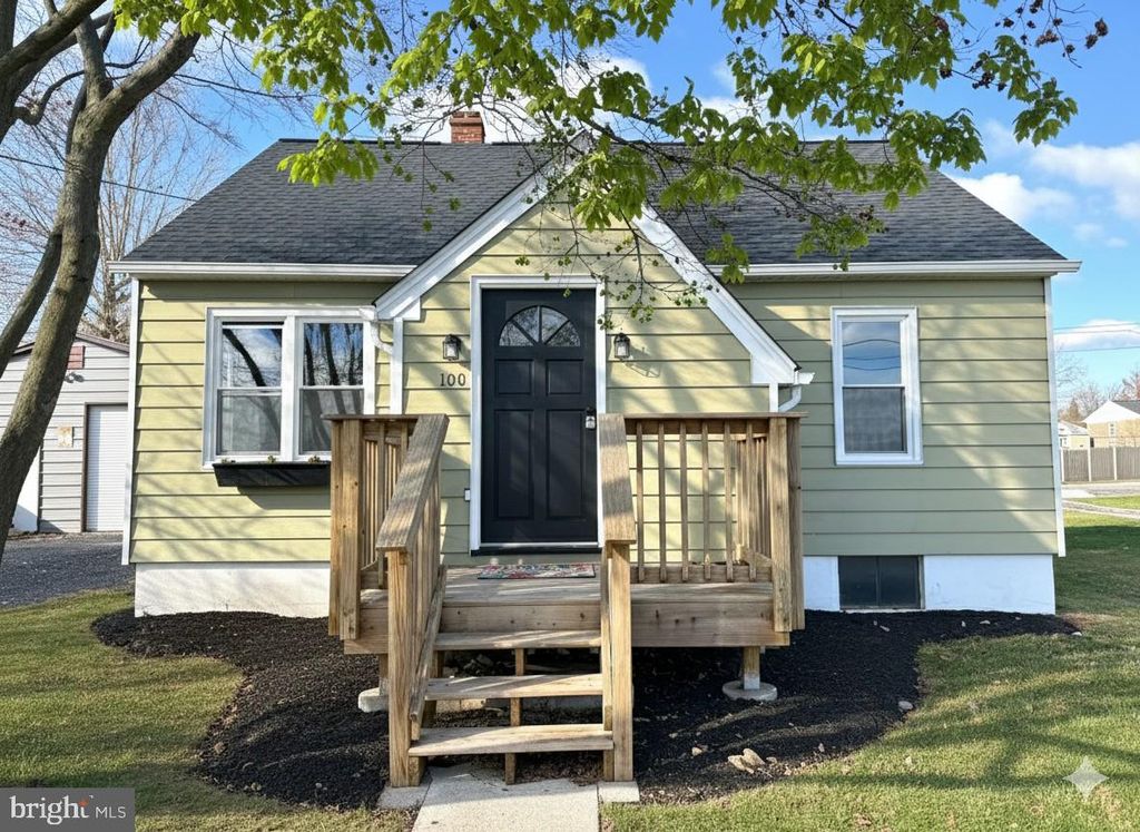 Photo of 100 Moul Avenue, HANOVER, PA 17331 (MLS # PAYK2094442)