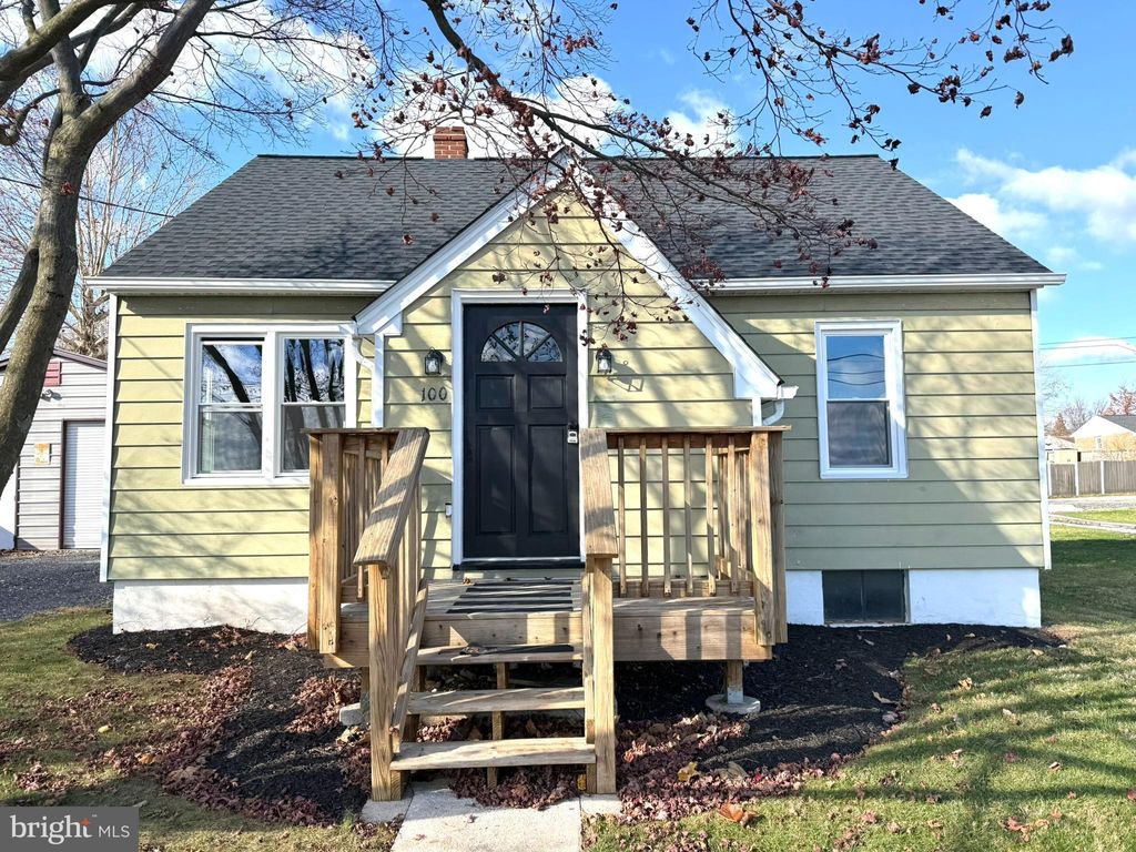 Photo of 100 Moul Avenue, HANOVER, PA 17331 (MLS # PAYK2094442)