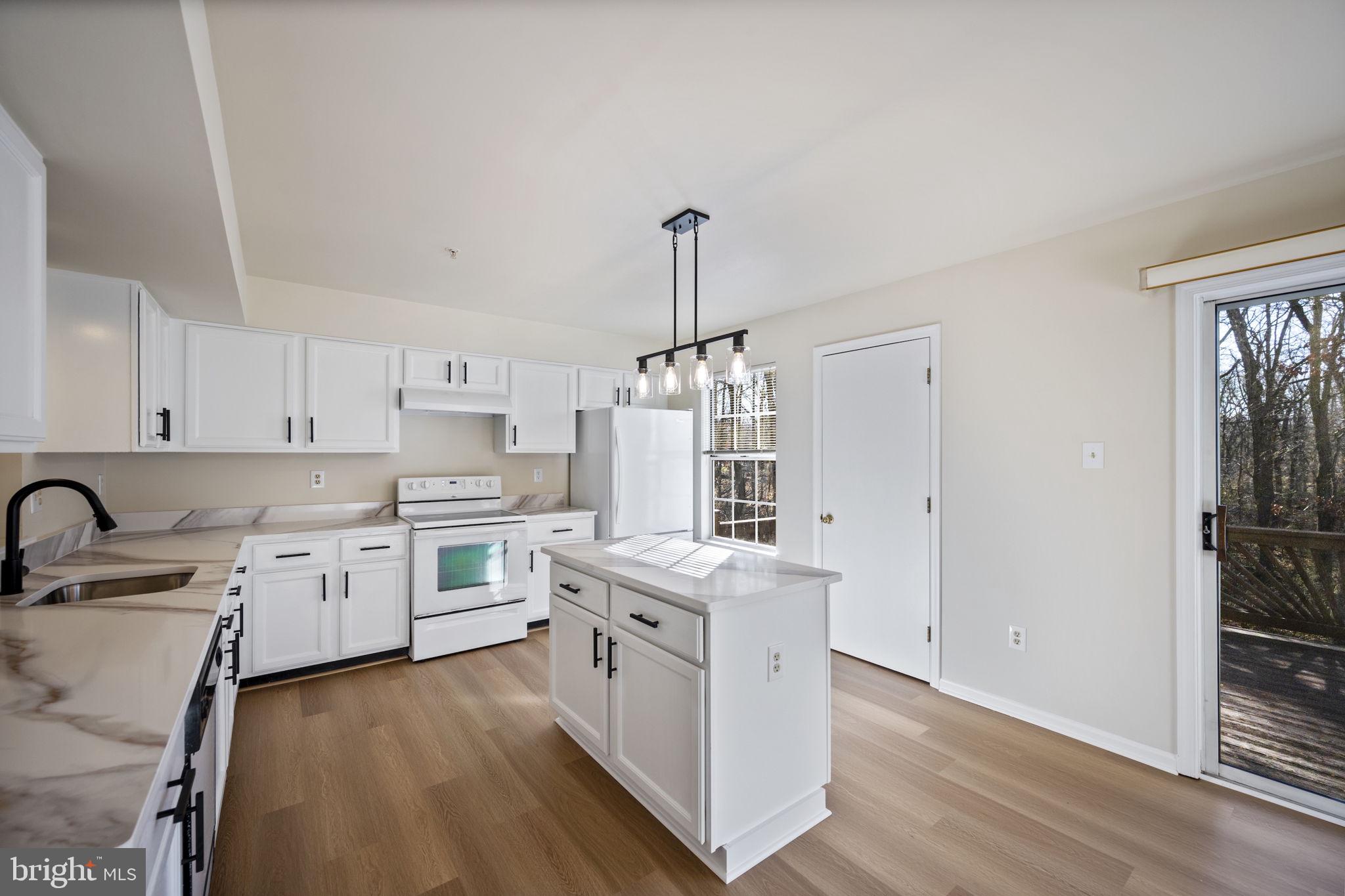 12227 SLEEPY HORSE LANE S