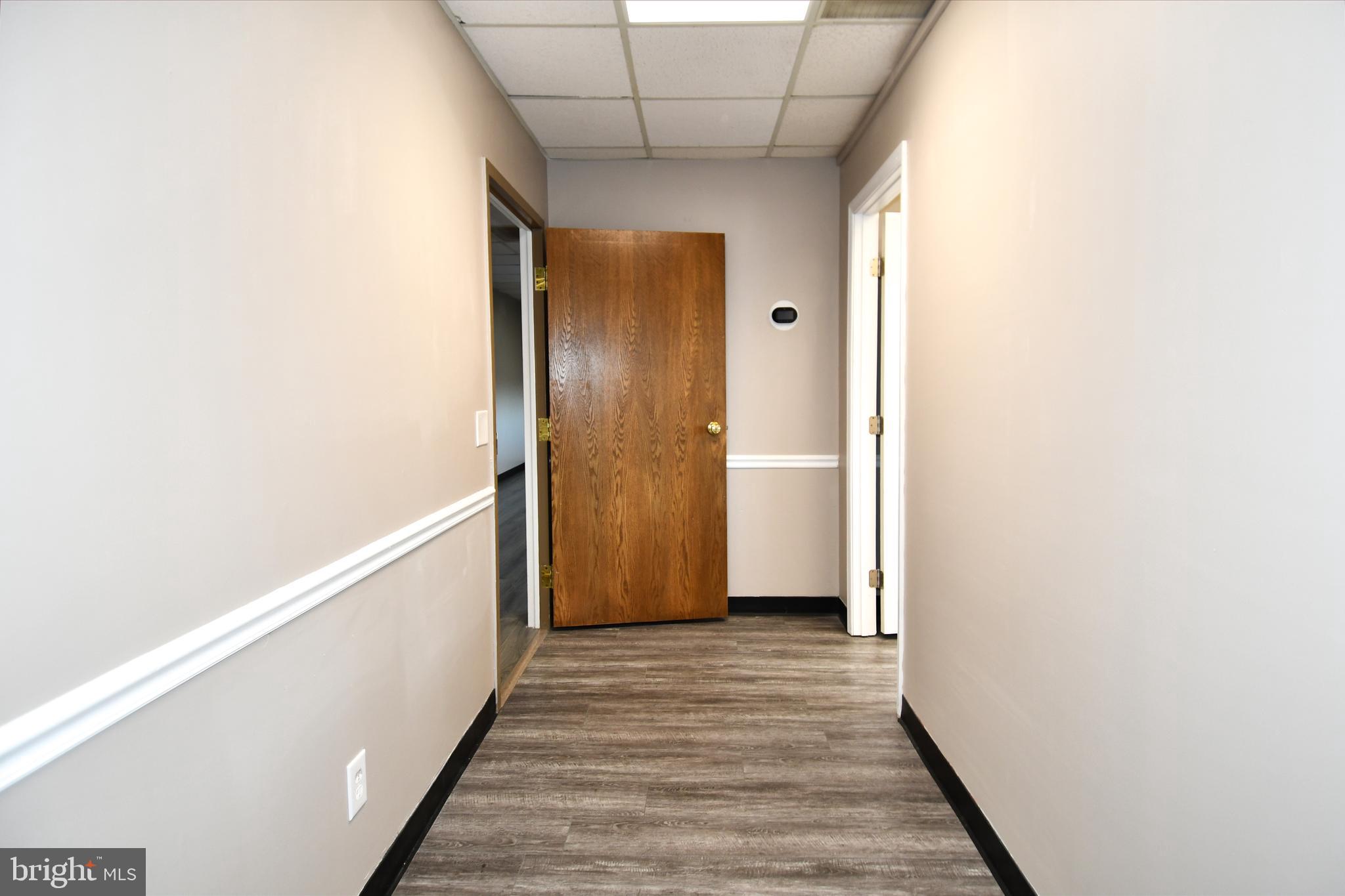 HAMILTON CENTER - Commercial Lease