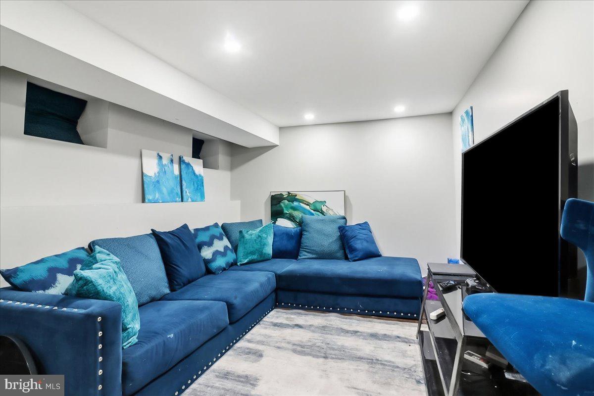 BELMONT - Residential