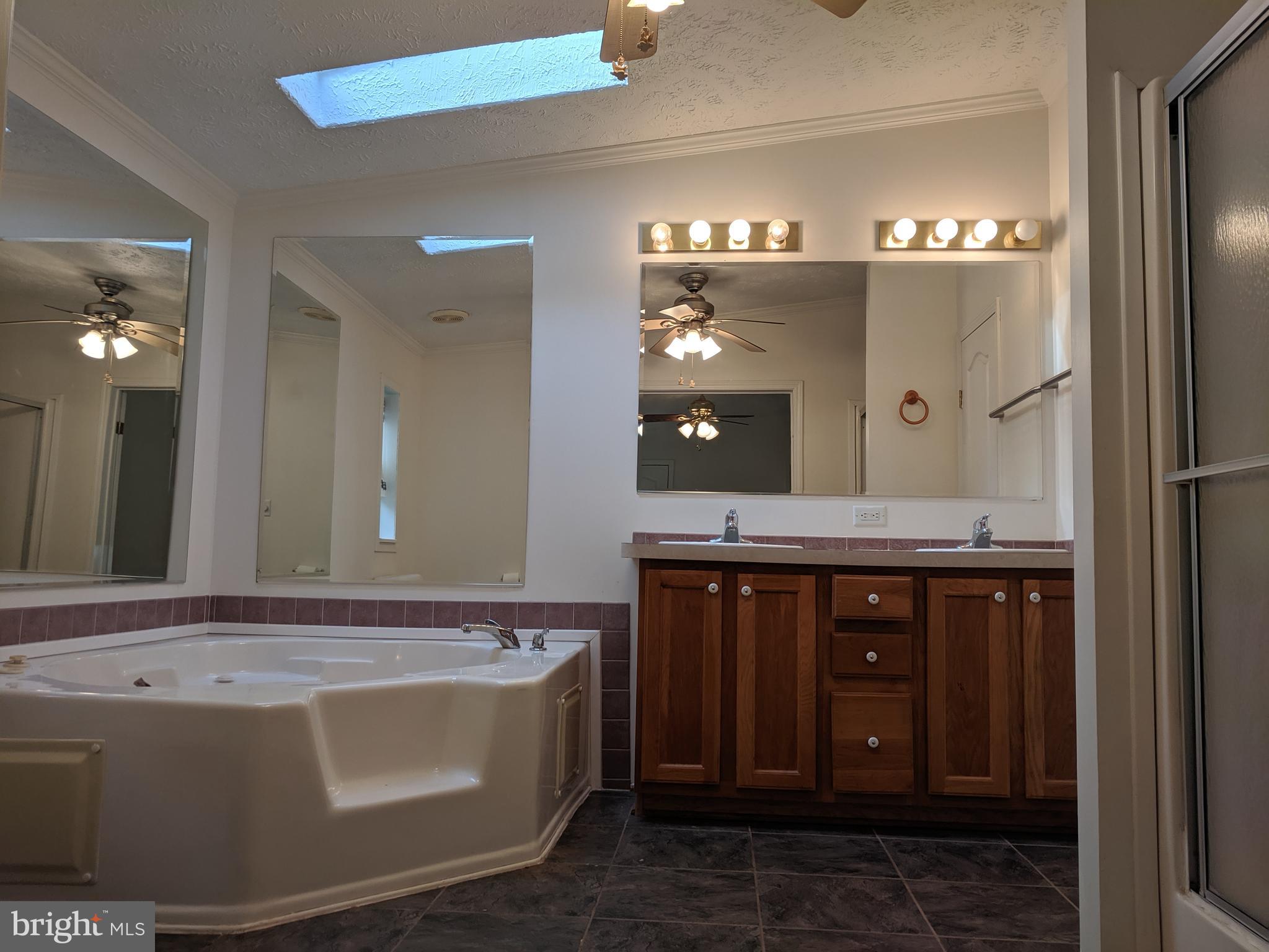 TOWER HILL - Residential Lease