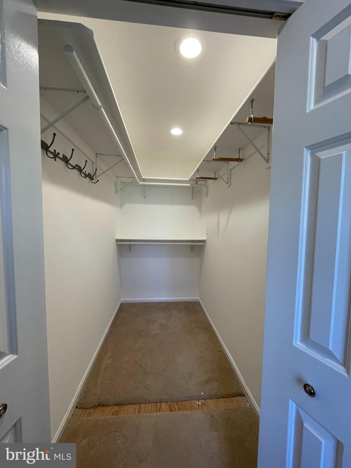 SEMINARY PARK - Residential Lease