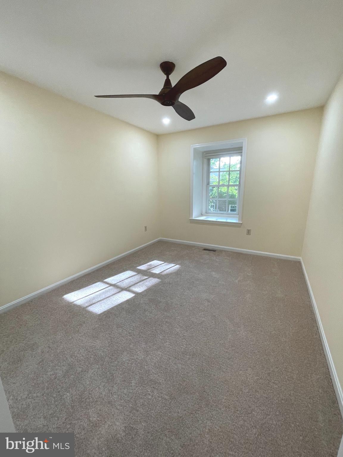 SEMINARY PARK - Residential Lease