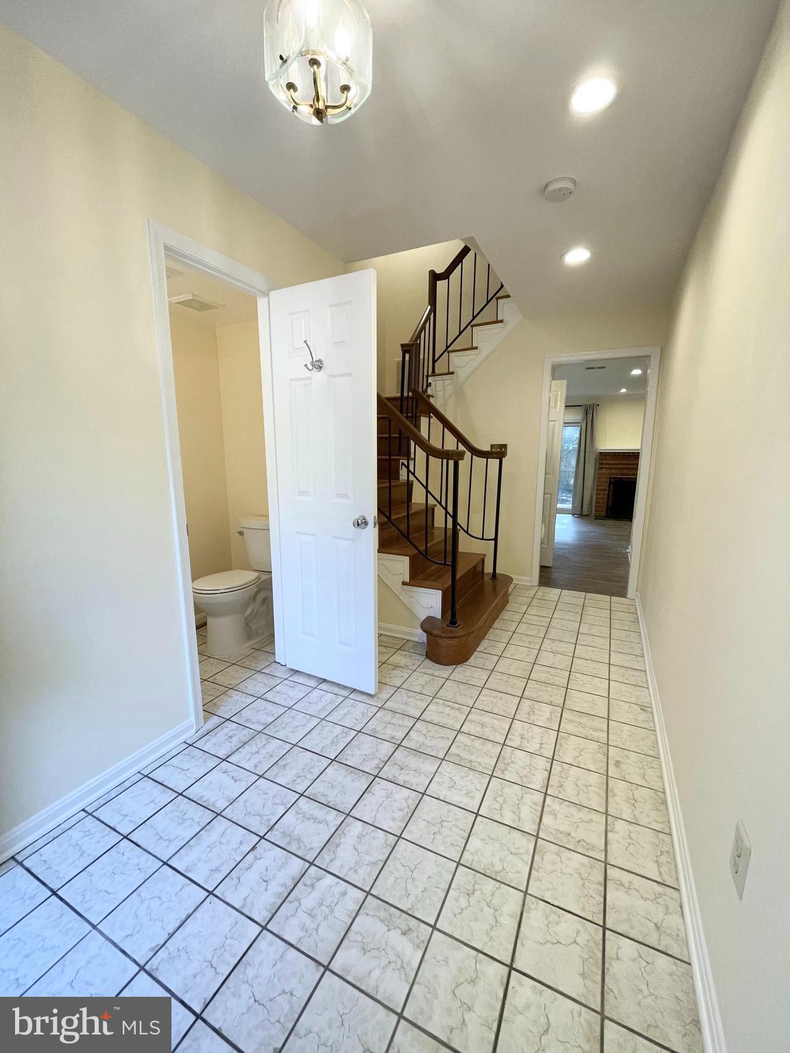 SEMINARY PARK - Residential Lease