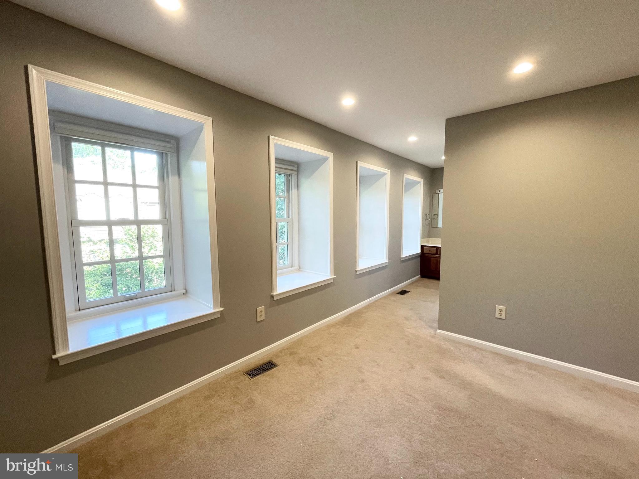 SEMINARY PARK - Residential Lease