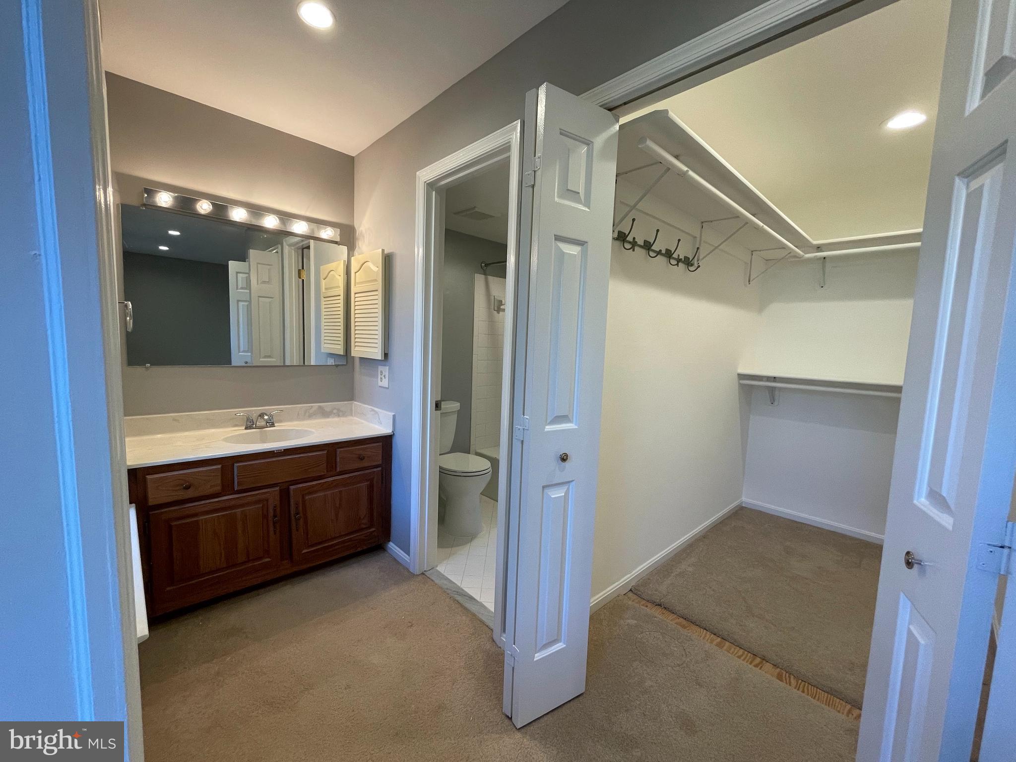 SEMINARY PARK - Residential Lease