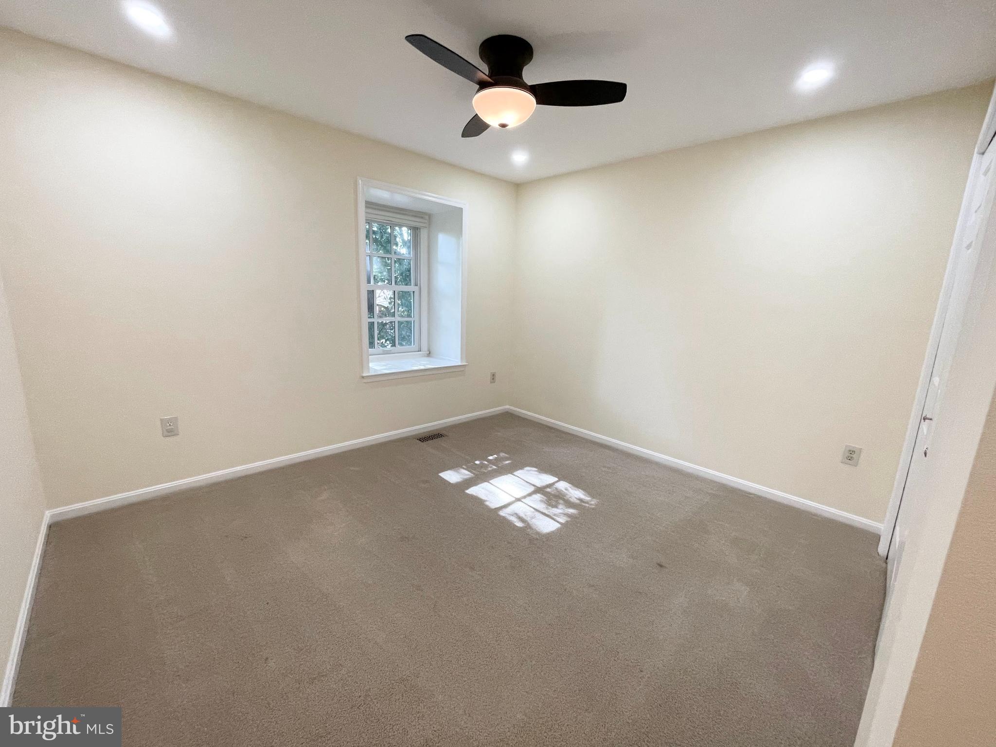 SEMINARY PARK - Residential Lease