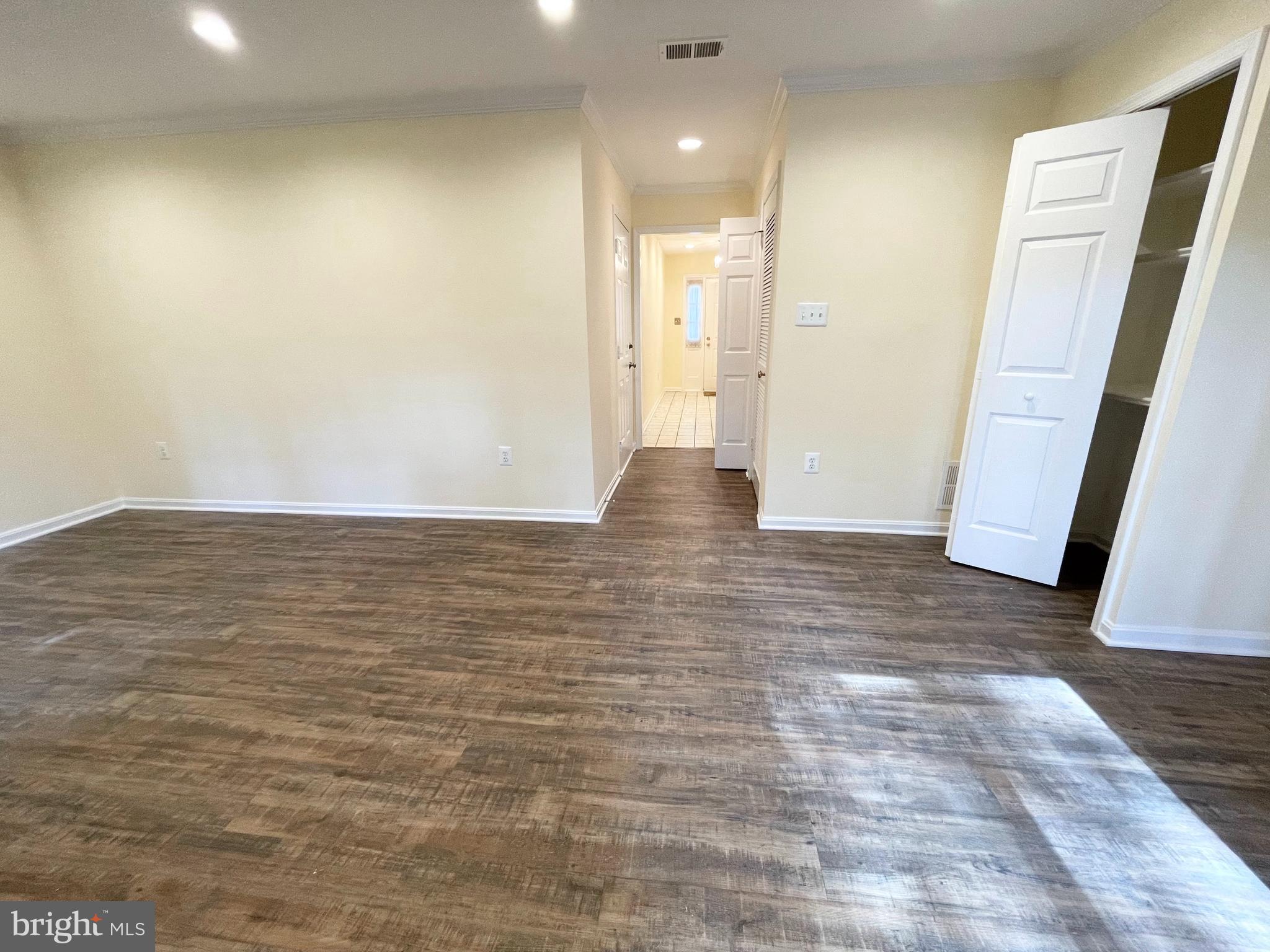 SEMINARY PARK - Residential Lease