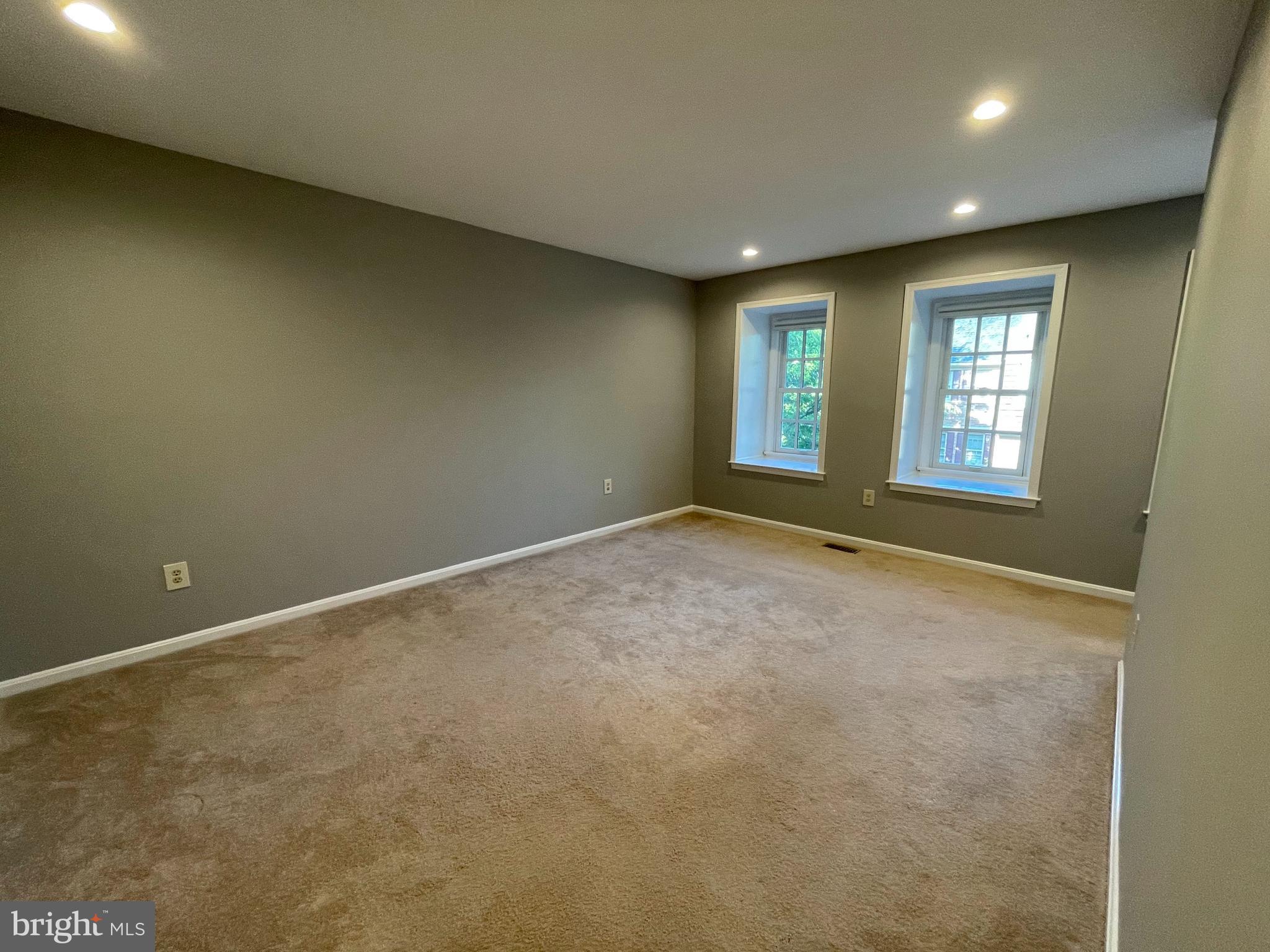 SEMINARY PARK - Residential Lease