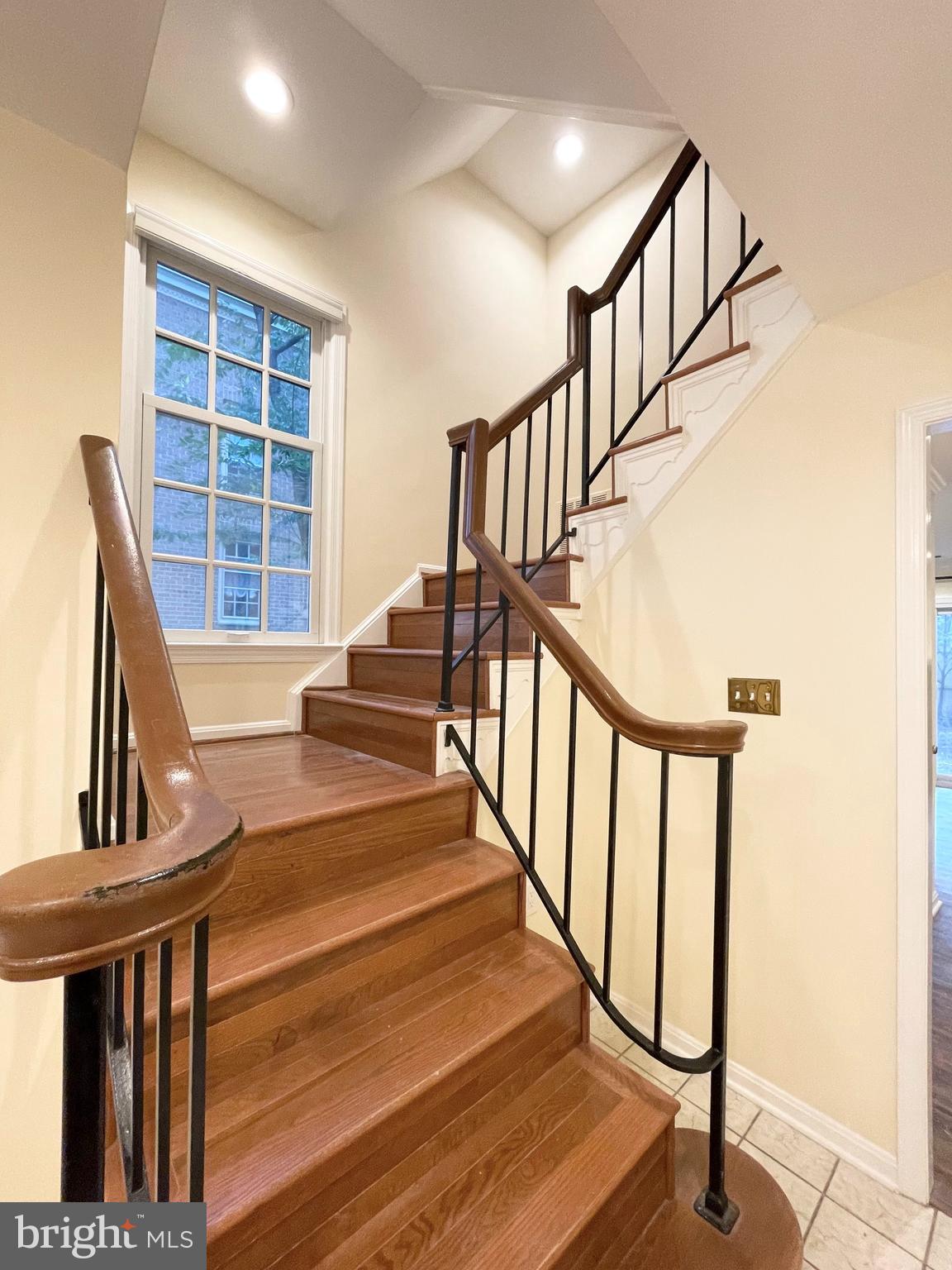 SEMINARY PARK - Residential Lease