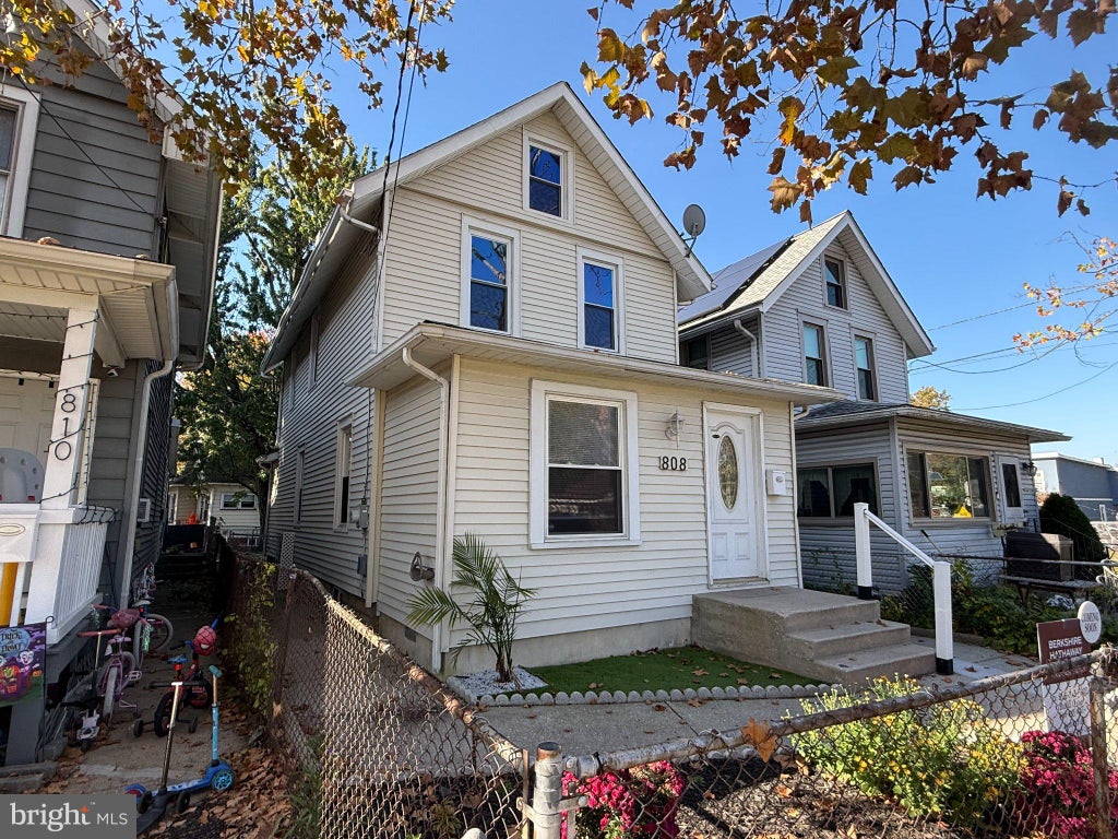 Photo of 808 Somerset Street, GLOUCESTER CITY, NJ 08030 (MLS # NJCD2129774)