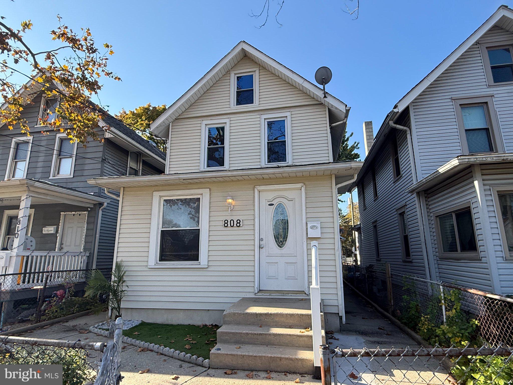 808 SOMERSET STREET