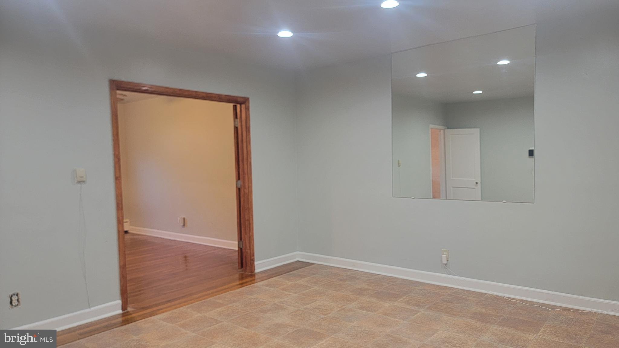 RAMBLEWOOD - Residential