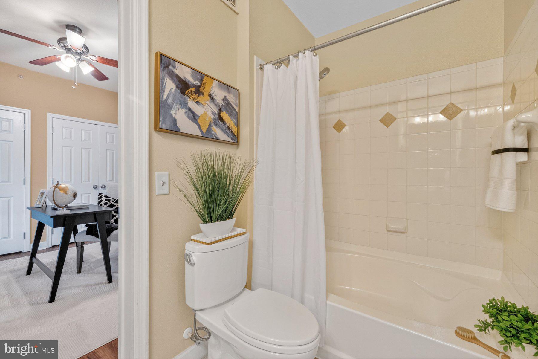 FITZ AT ROCKVILLE TOWN C - Residential