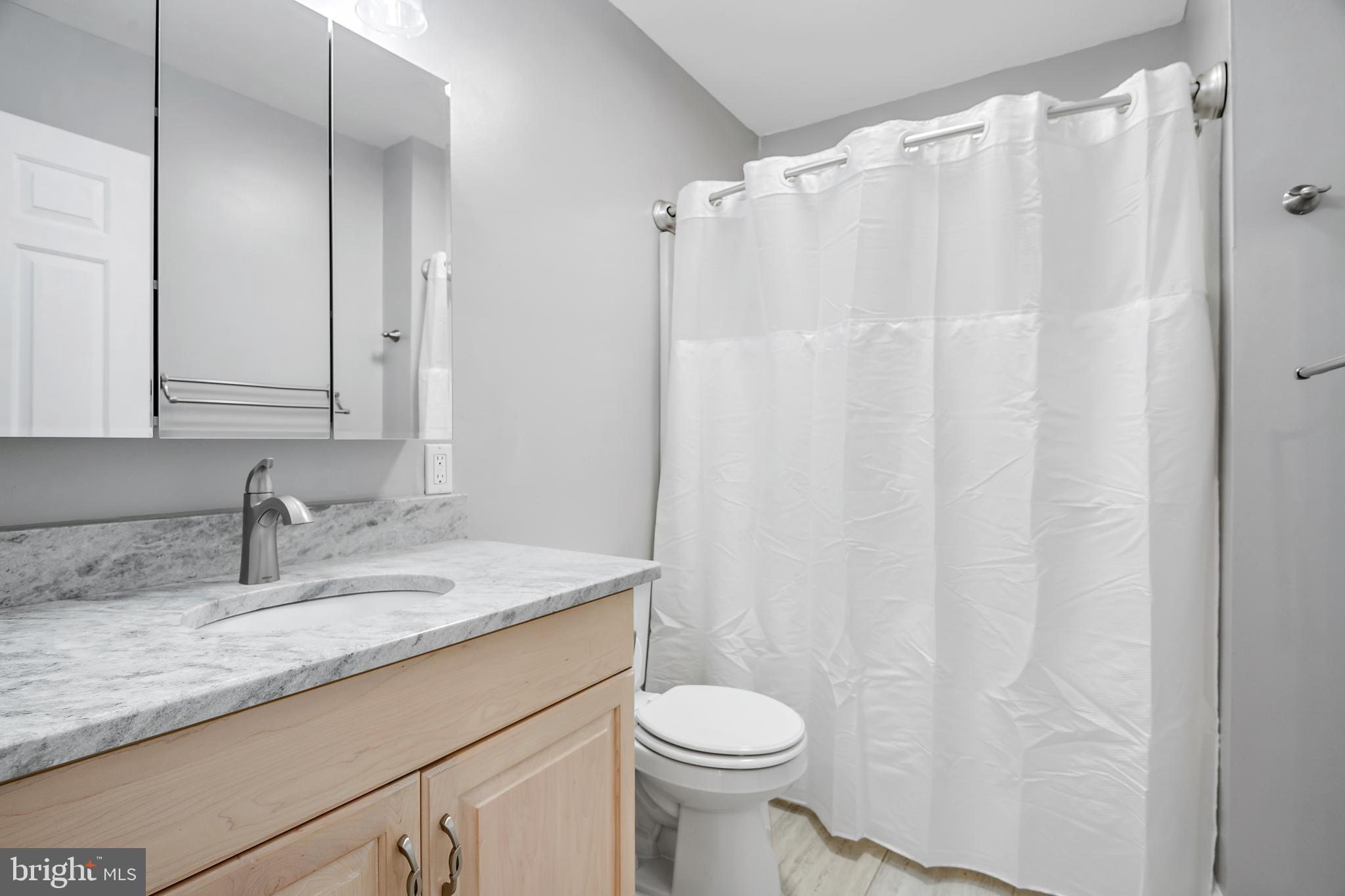 8TH WARD - Residential