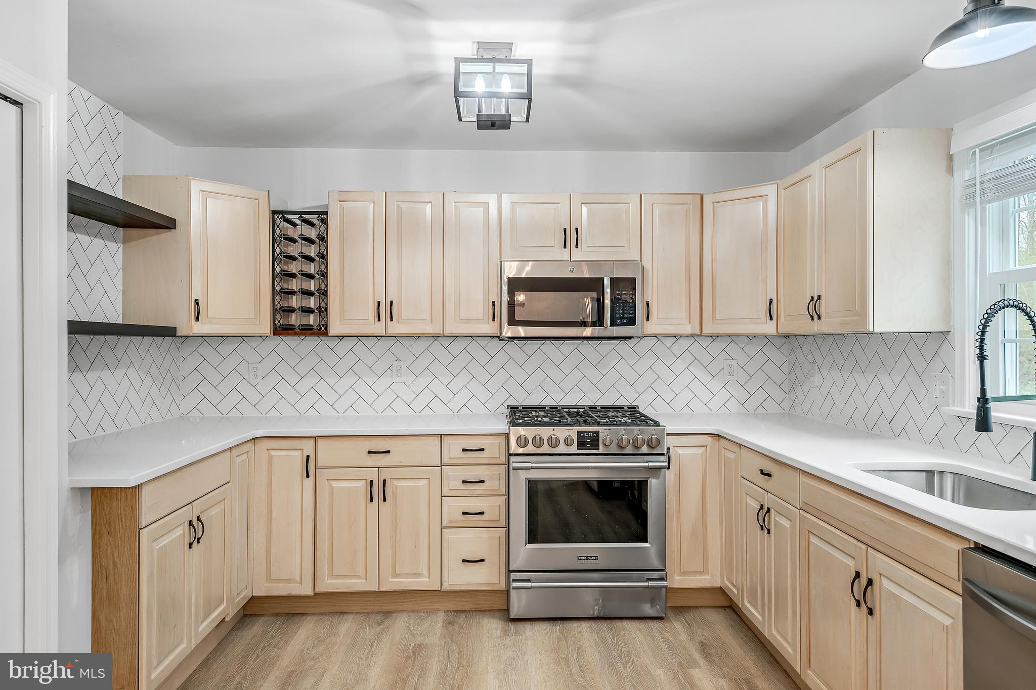 8TH WARD - Residential