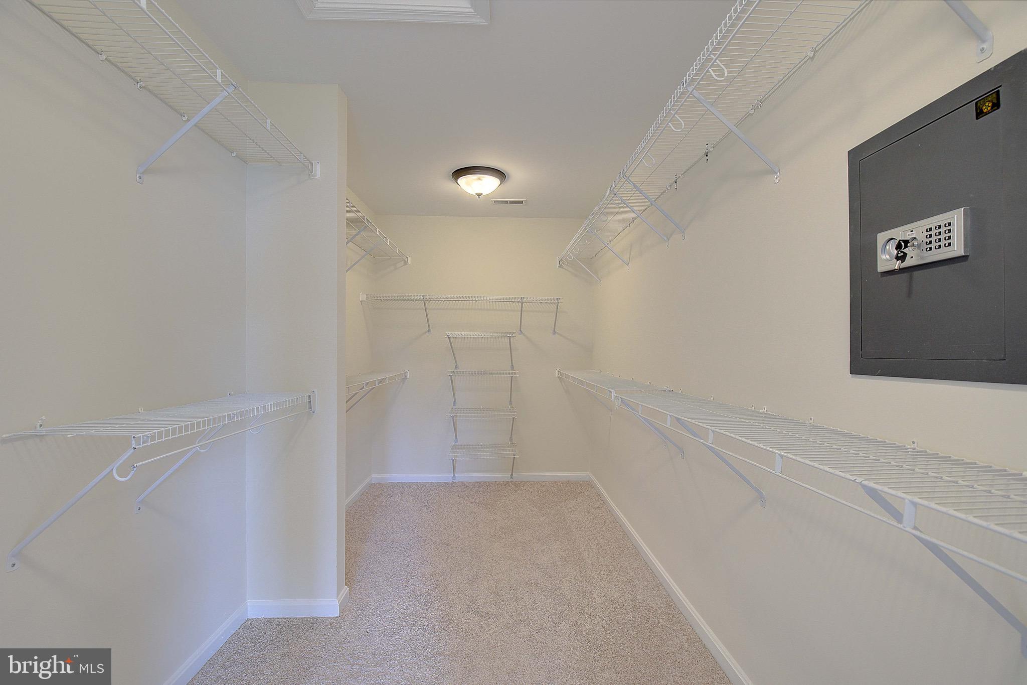 LORINS PRIDE - Residential