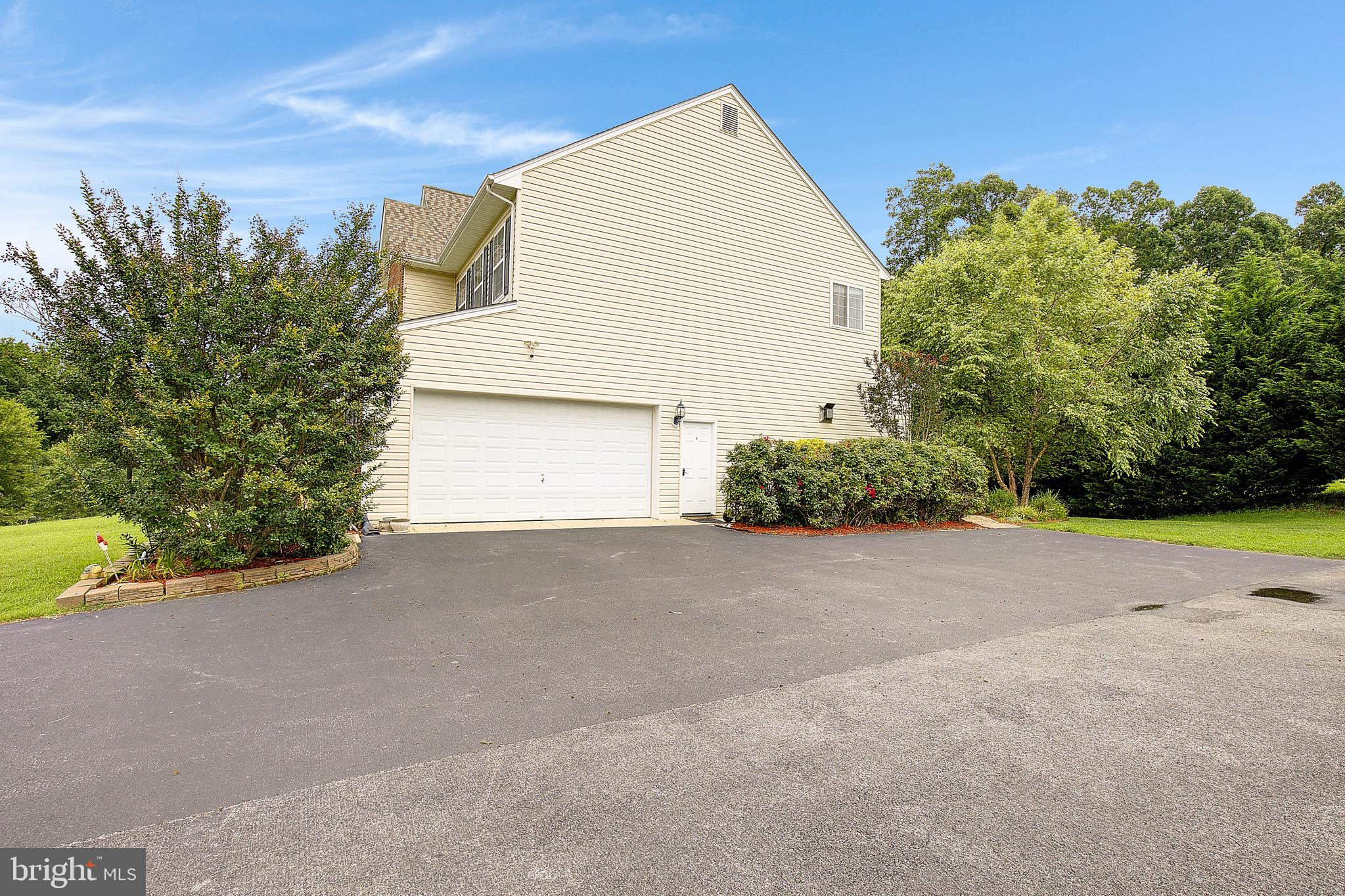 LORINS PRIDE - Residential