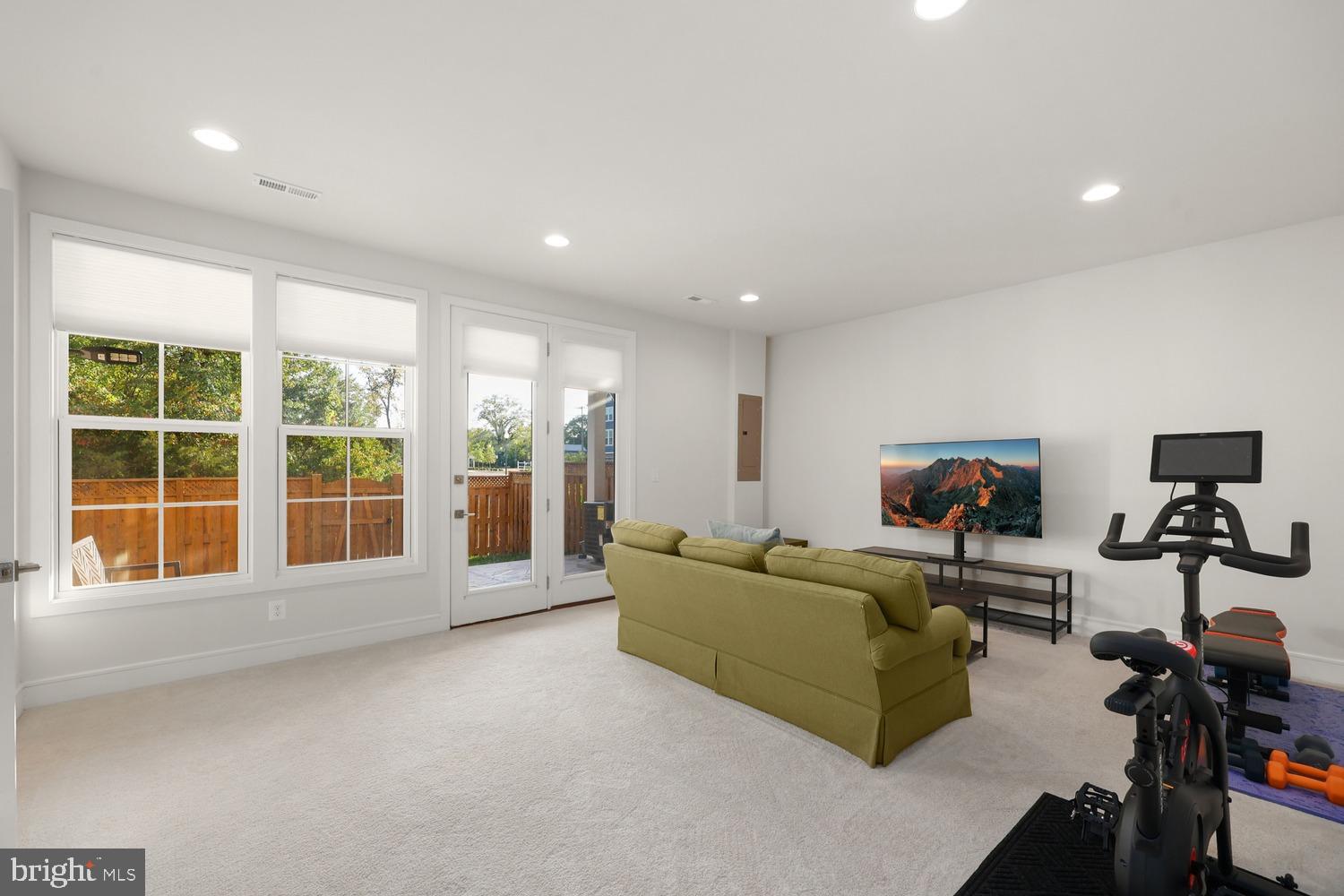 ROBINSON VILLAGE - Residential