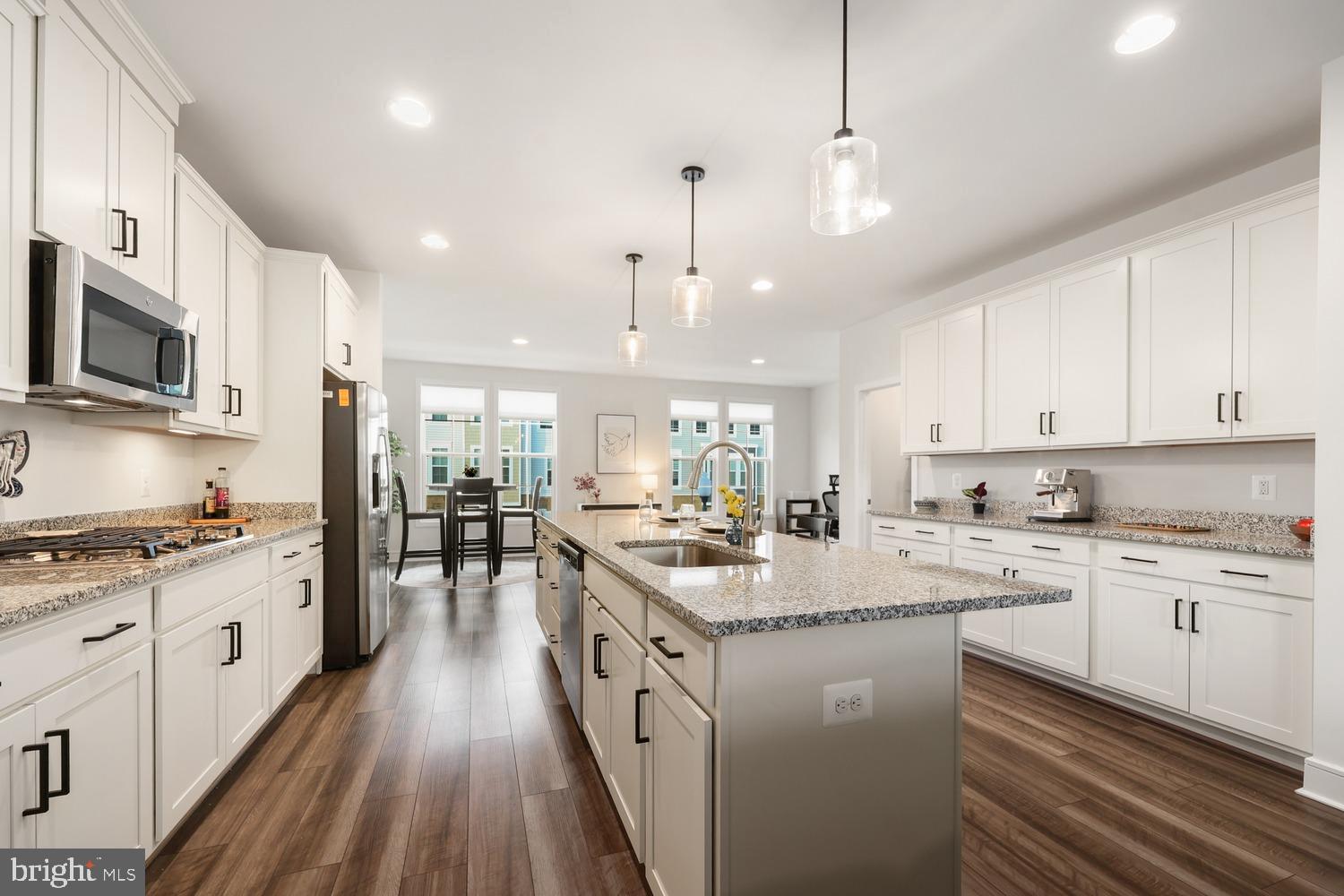 ROBINSON VILLAGE - Residential