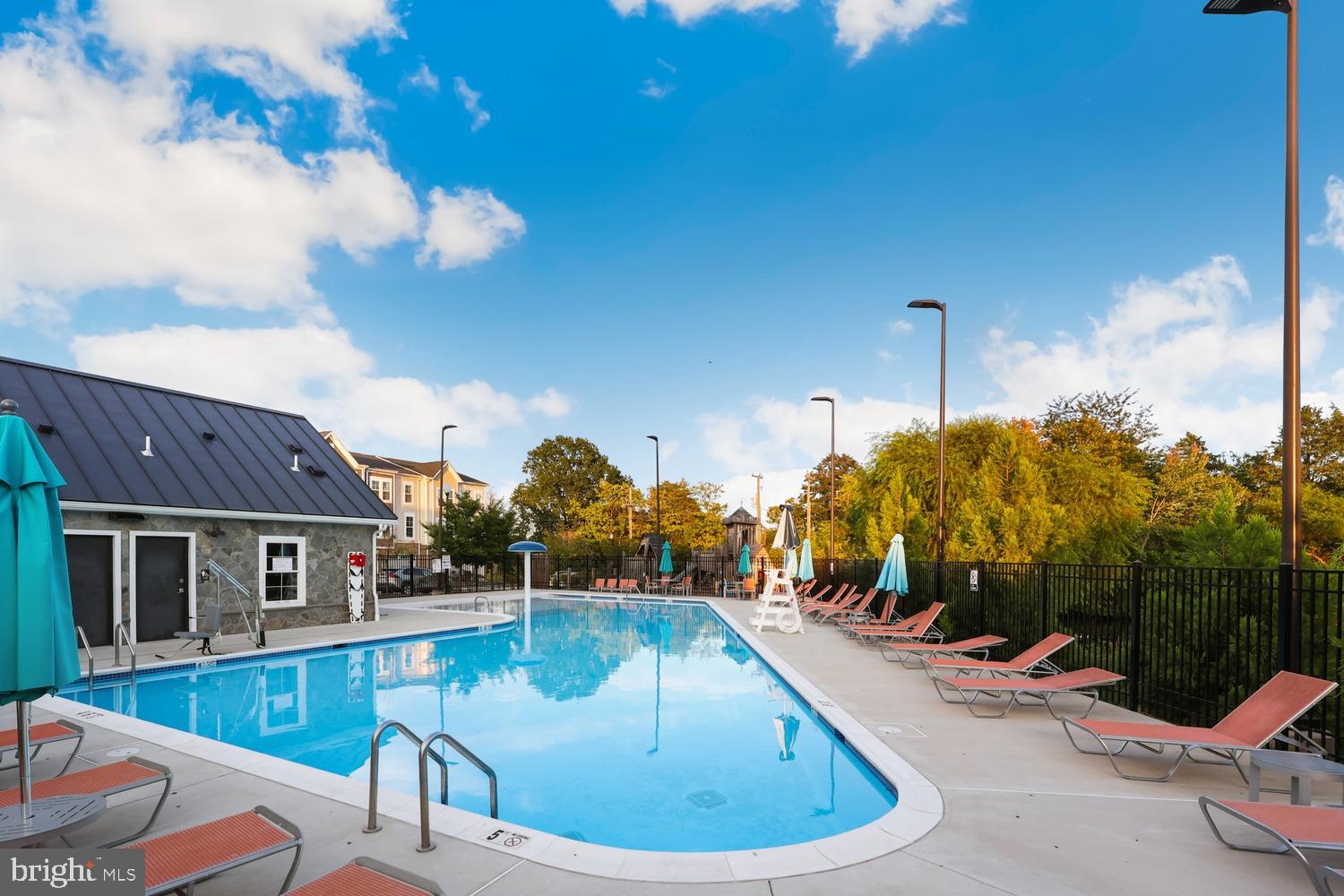 ROBINSON VILLAGE - Residential