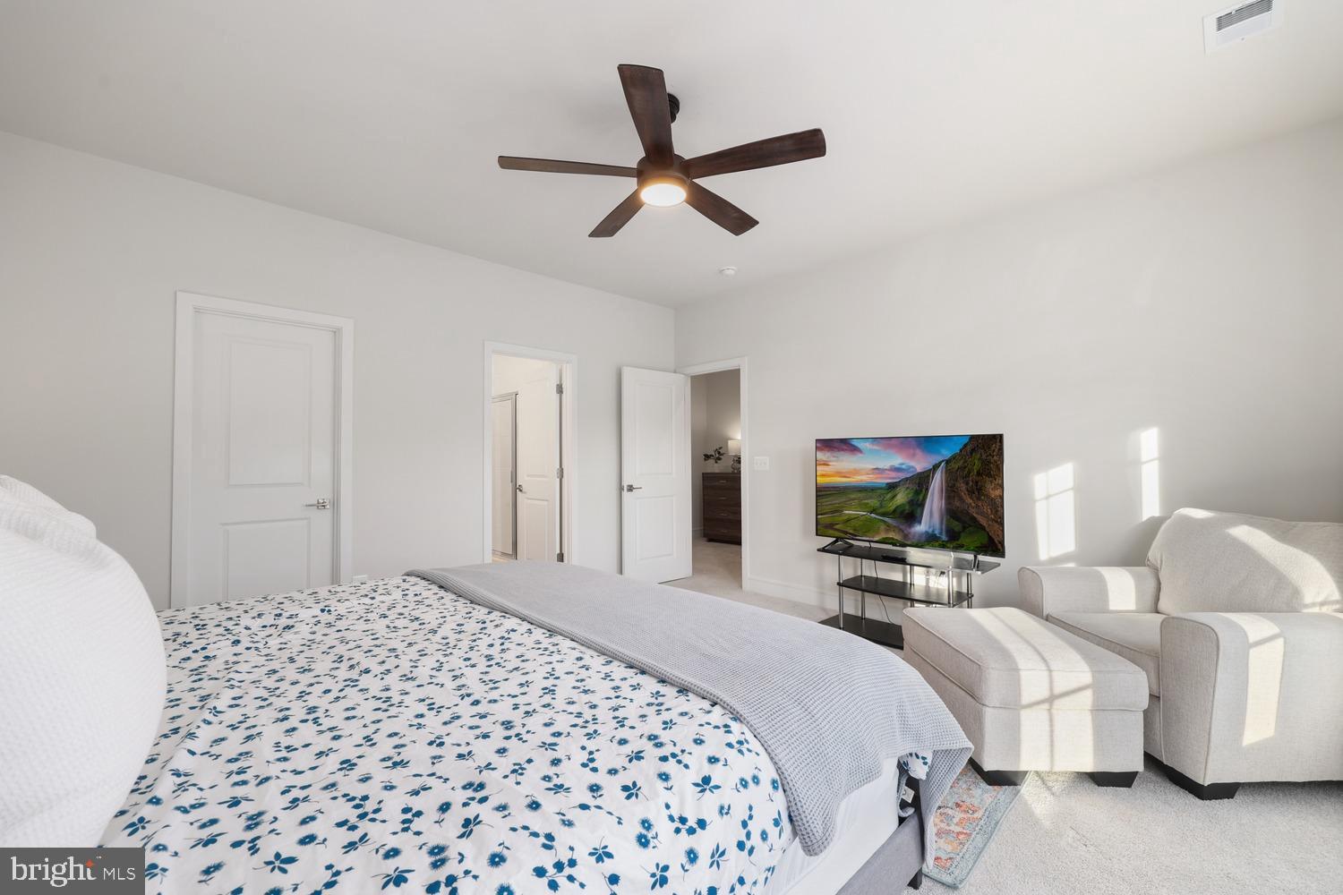 ROBINSON VILLAGE - Residential