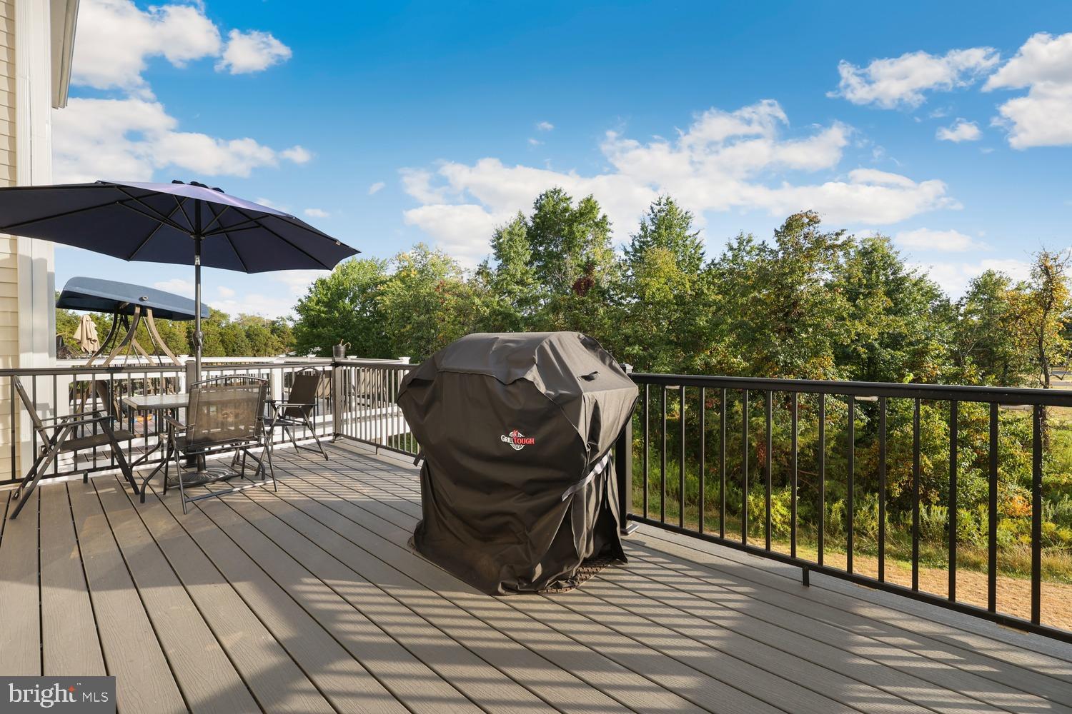 ROBINSON VILLAGE - Residential