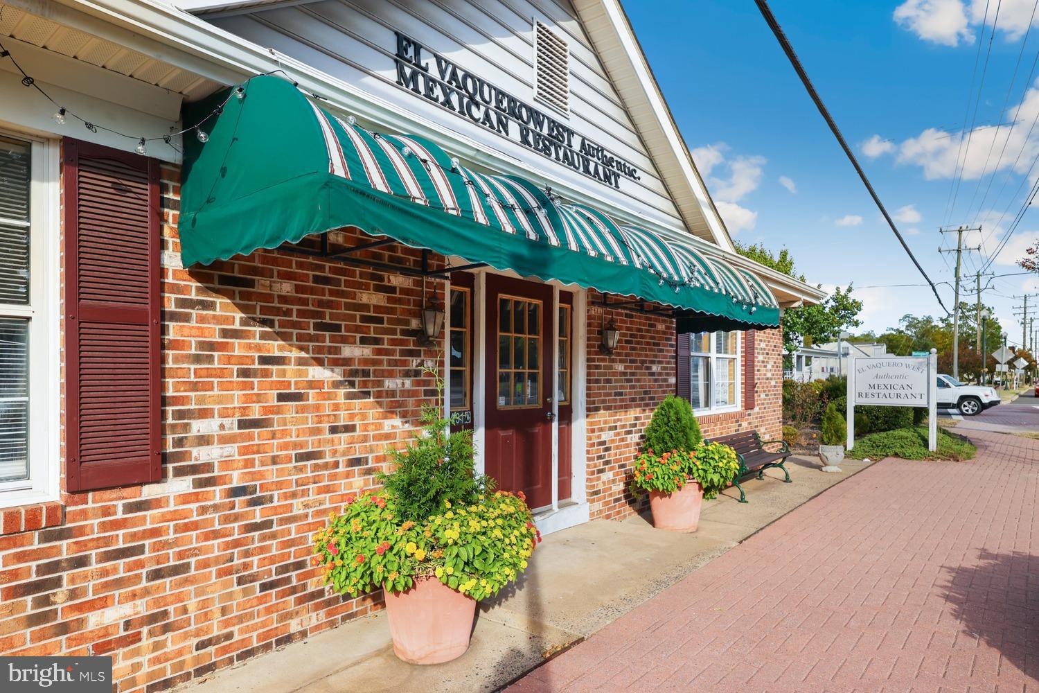 ROBINSON VILLAGE - Residential