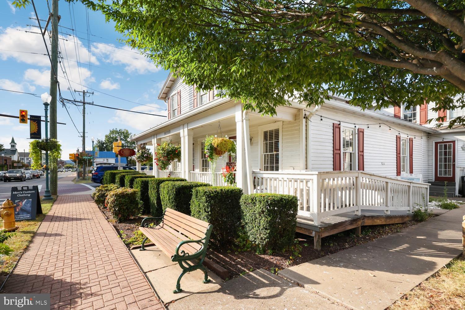 ROBINSON VILLAGE - Residential