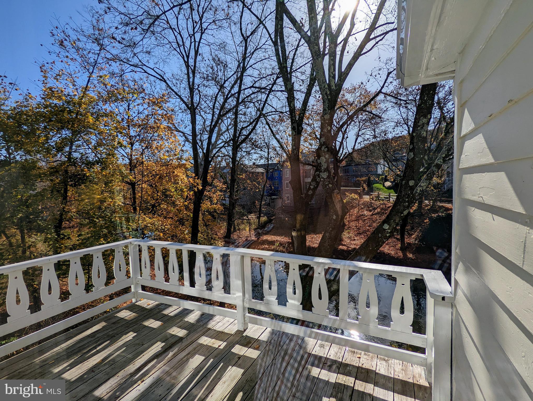 000 - Residential Lease