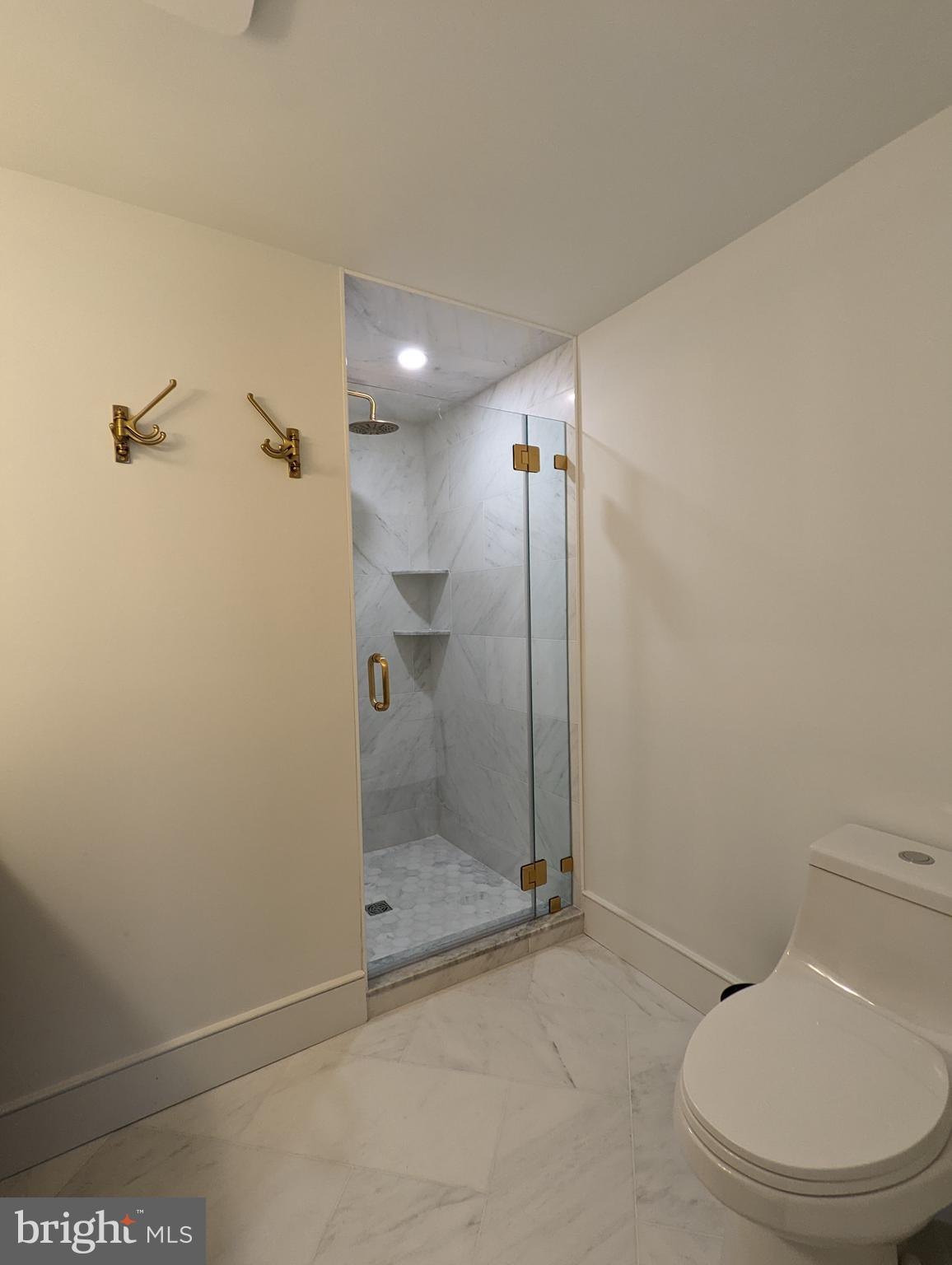 000 - Residential Lease