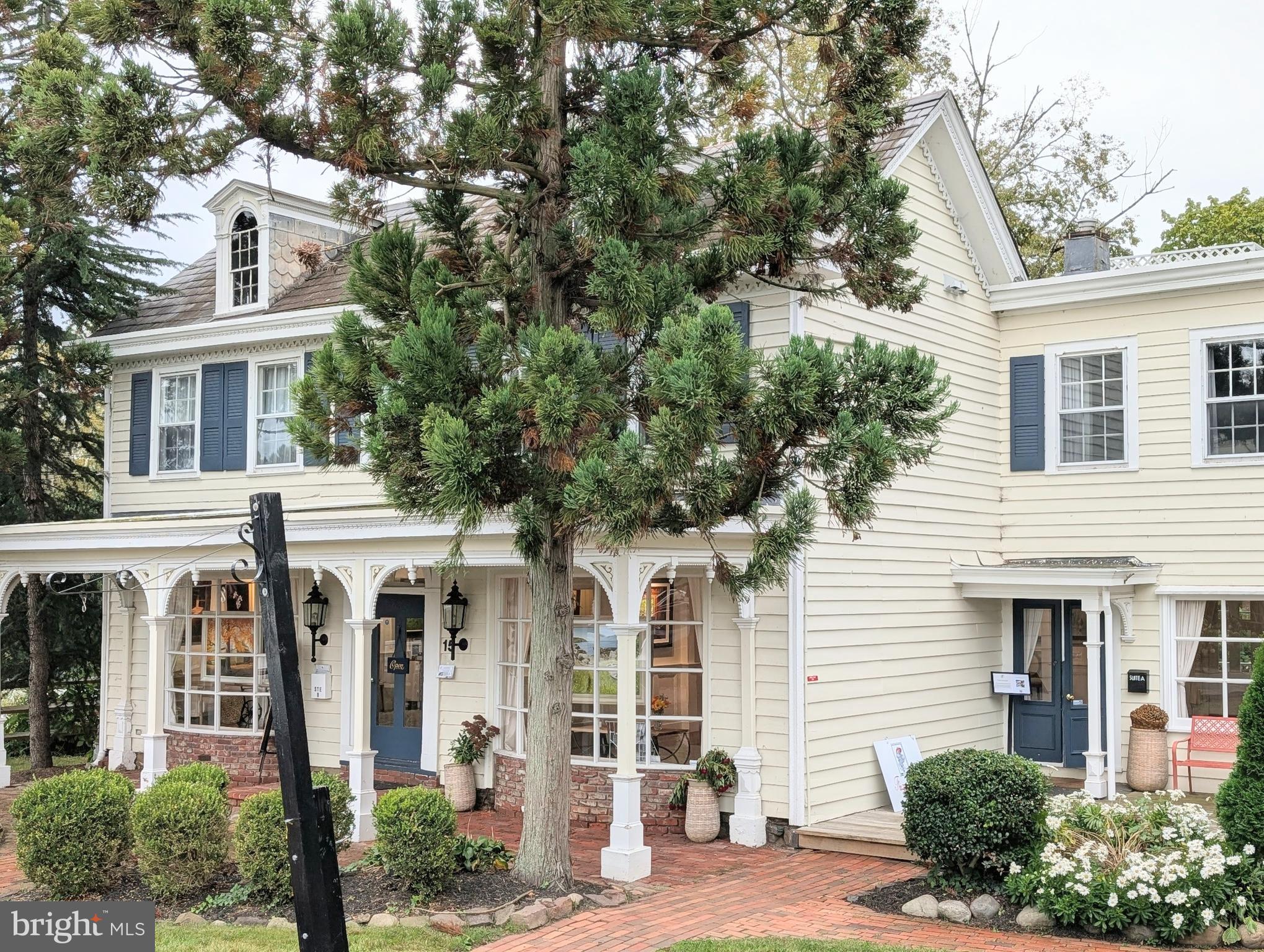 000 - Residential Lease