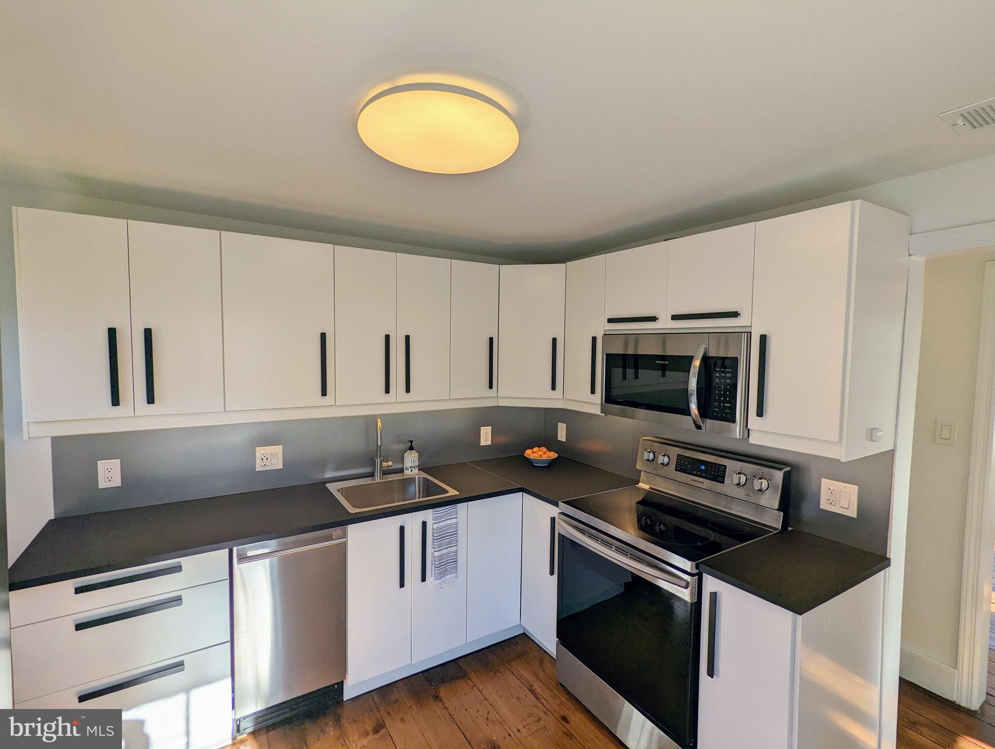 000 - Residential Lease