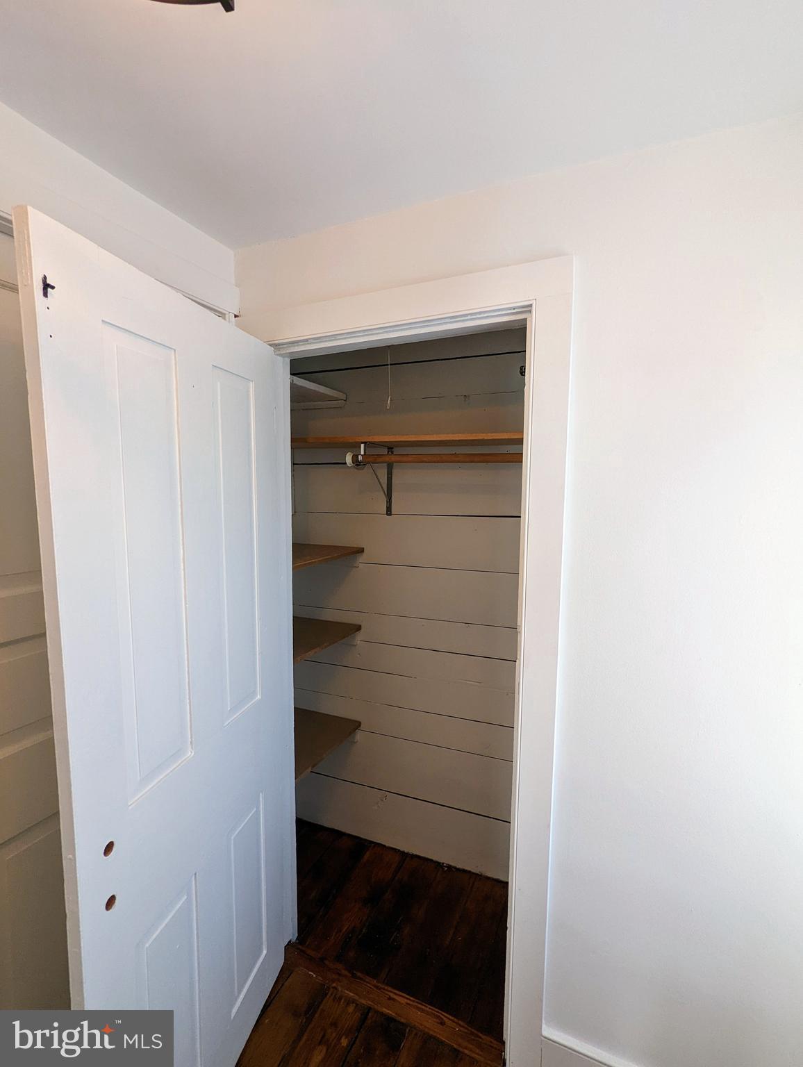 000 - Residential Lease