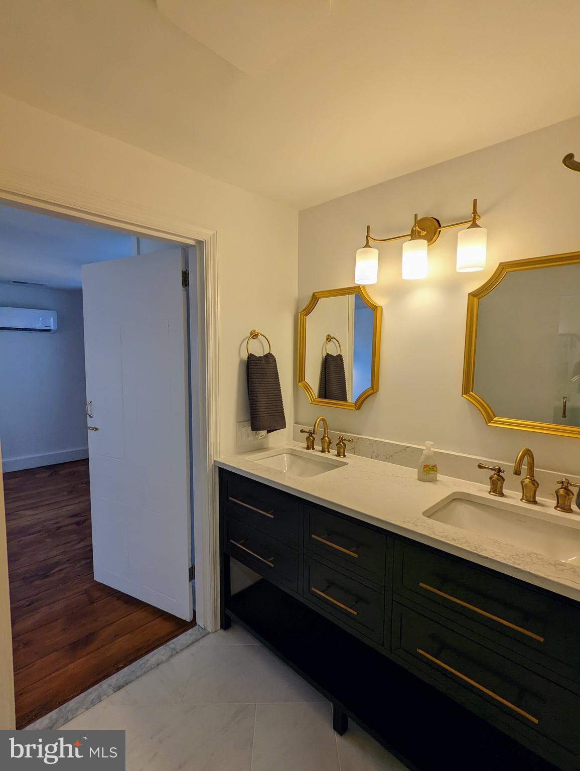 000 - Residential Lease