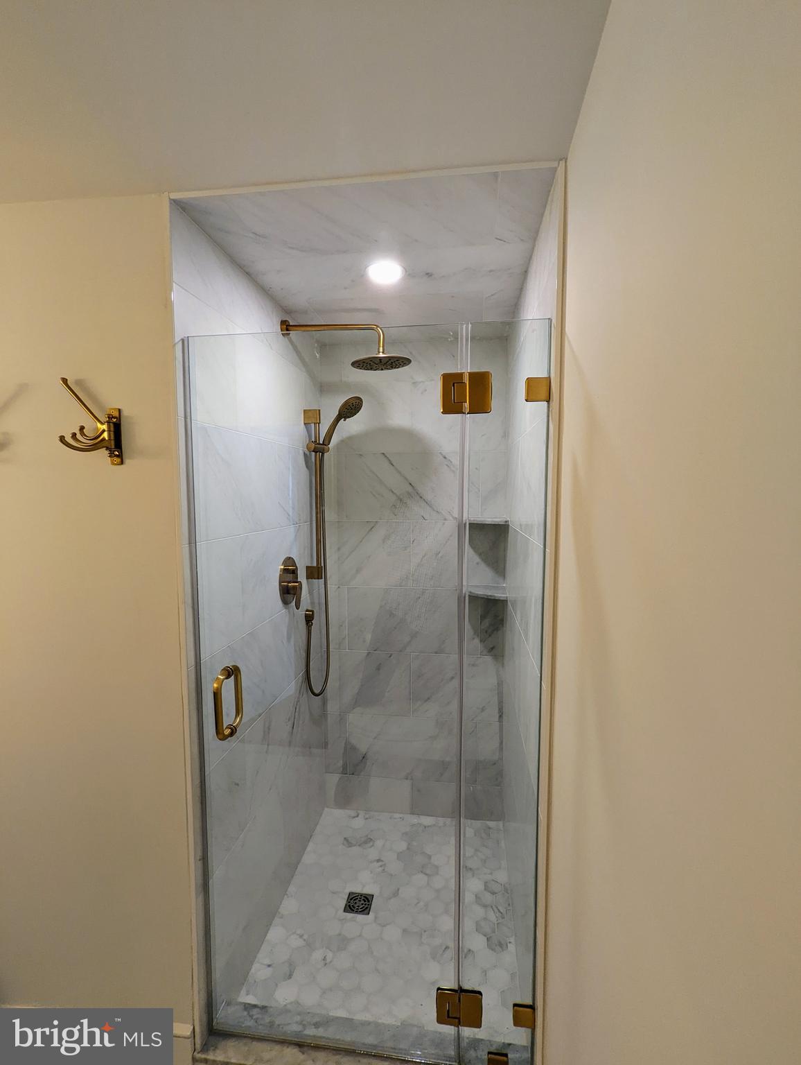 000 - Residential Lease