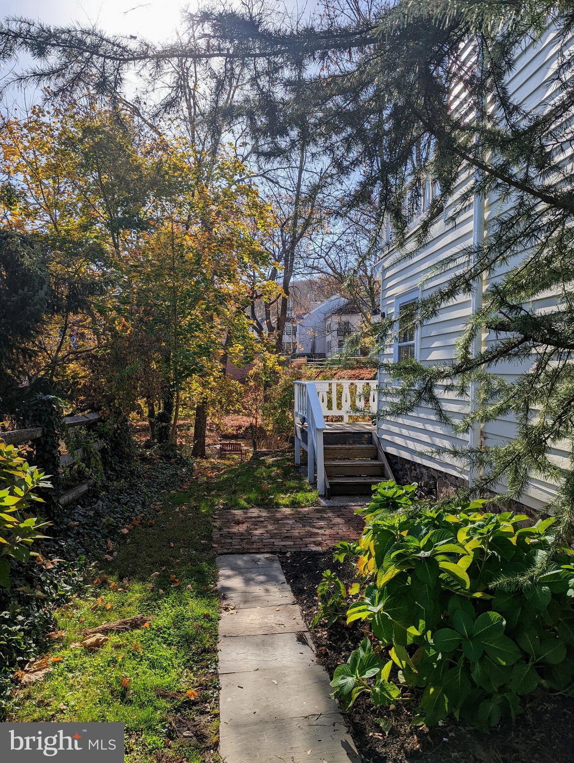 000 - Residential Lease