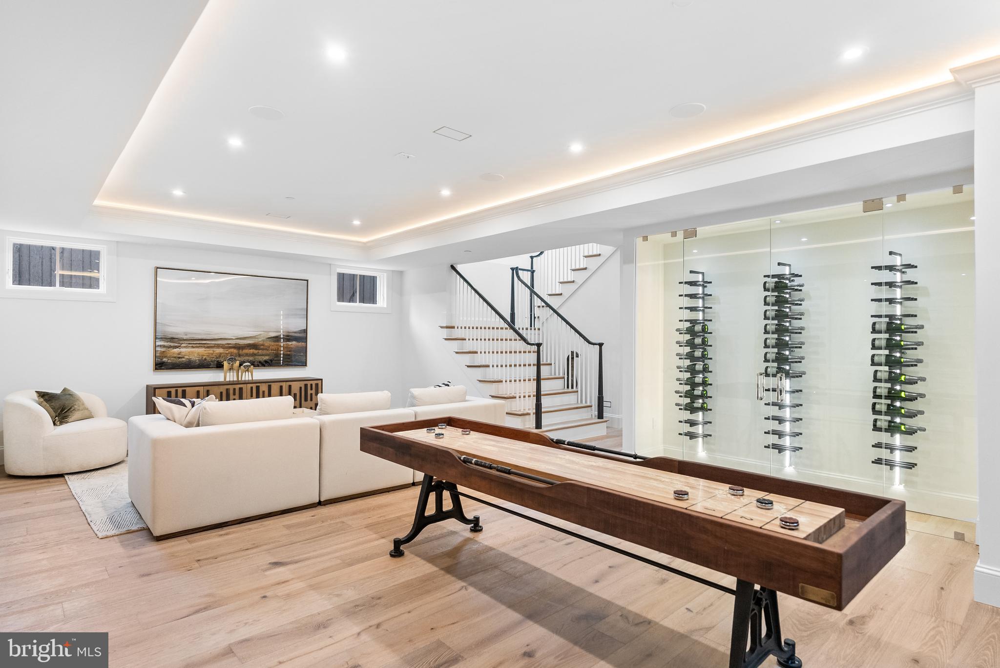 CHEVY CHASE VILLAGE - Residential