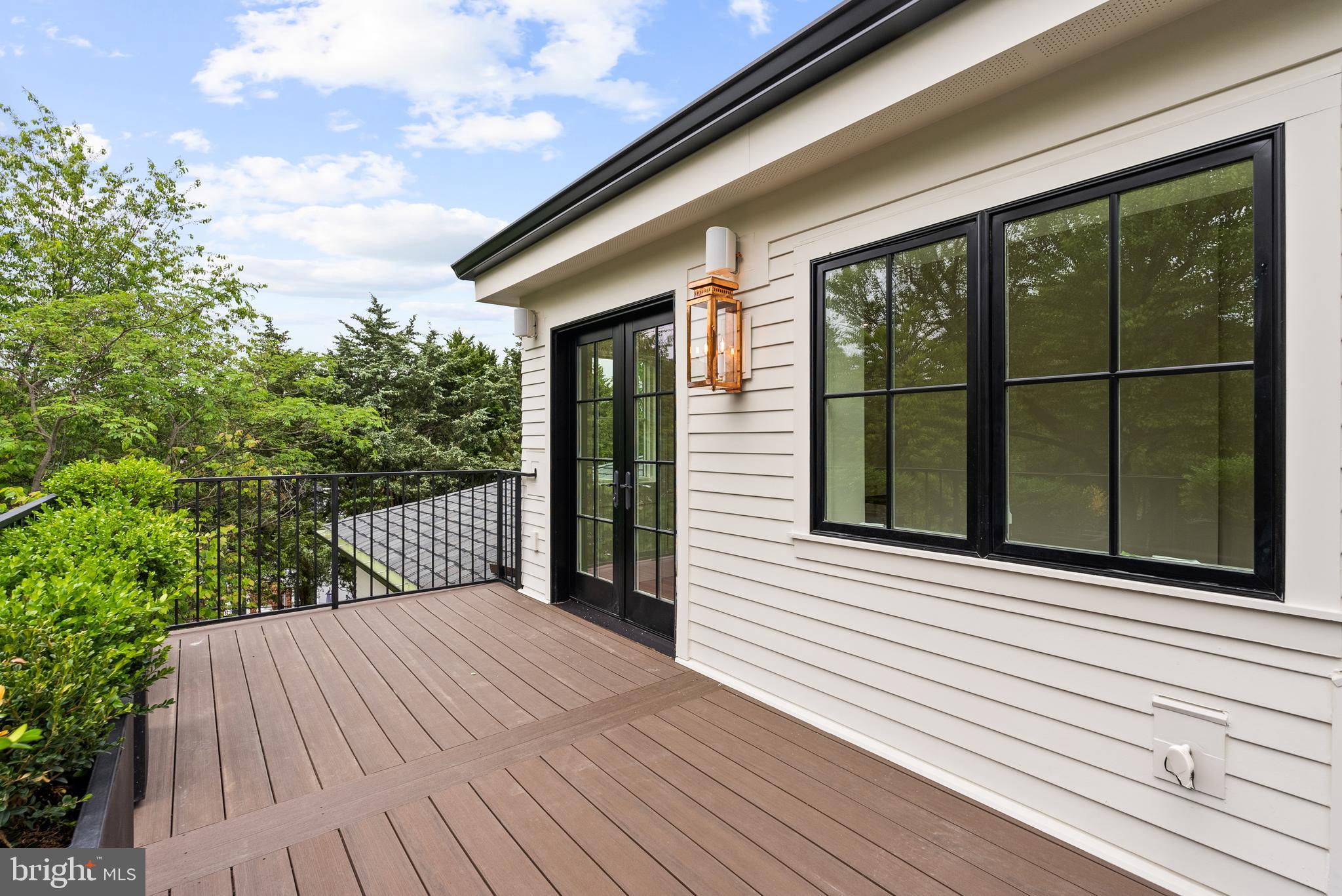 CHEVY CHASE VILLAGE - Residential