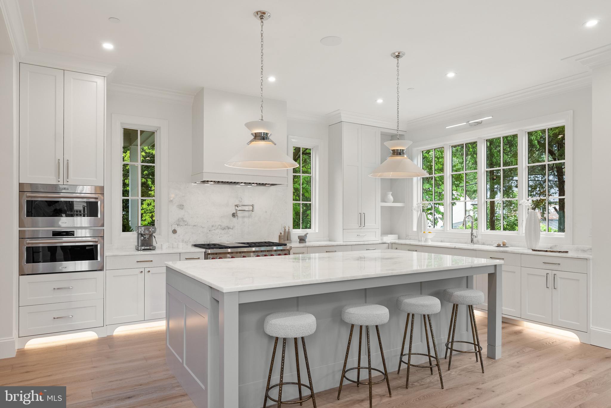 CHEVY CHASE VILLAGE - Residential