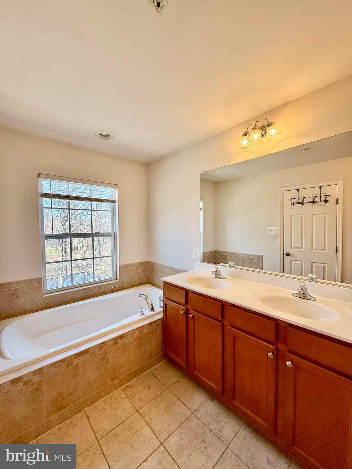 GERMANTOWN STATION - Residential Lease