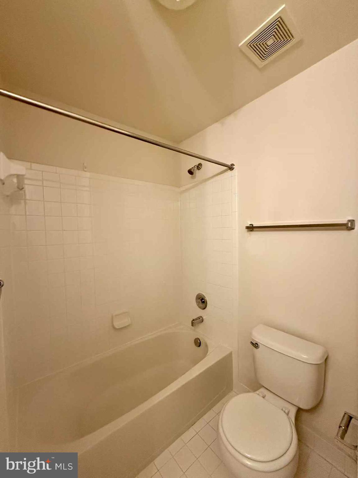 GERMANTOWN STATION - Residential Lease