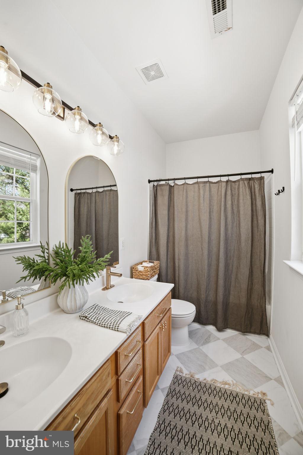 SALEM FIELDS - Residential