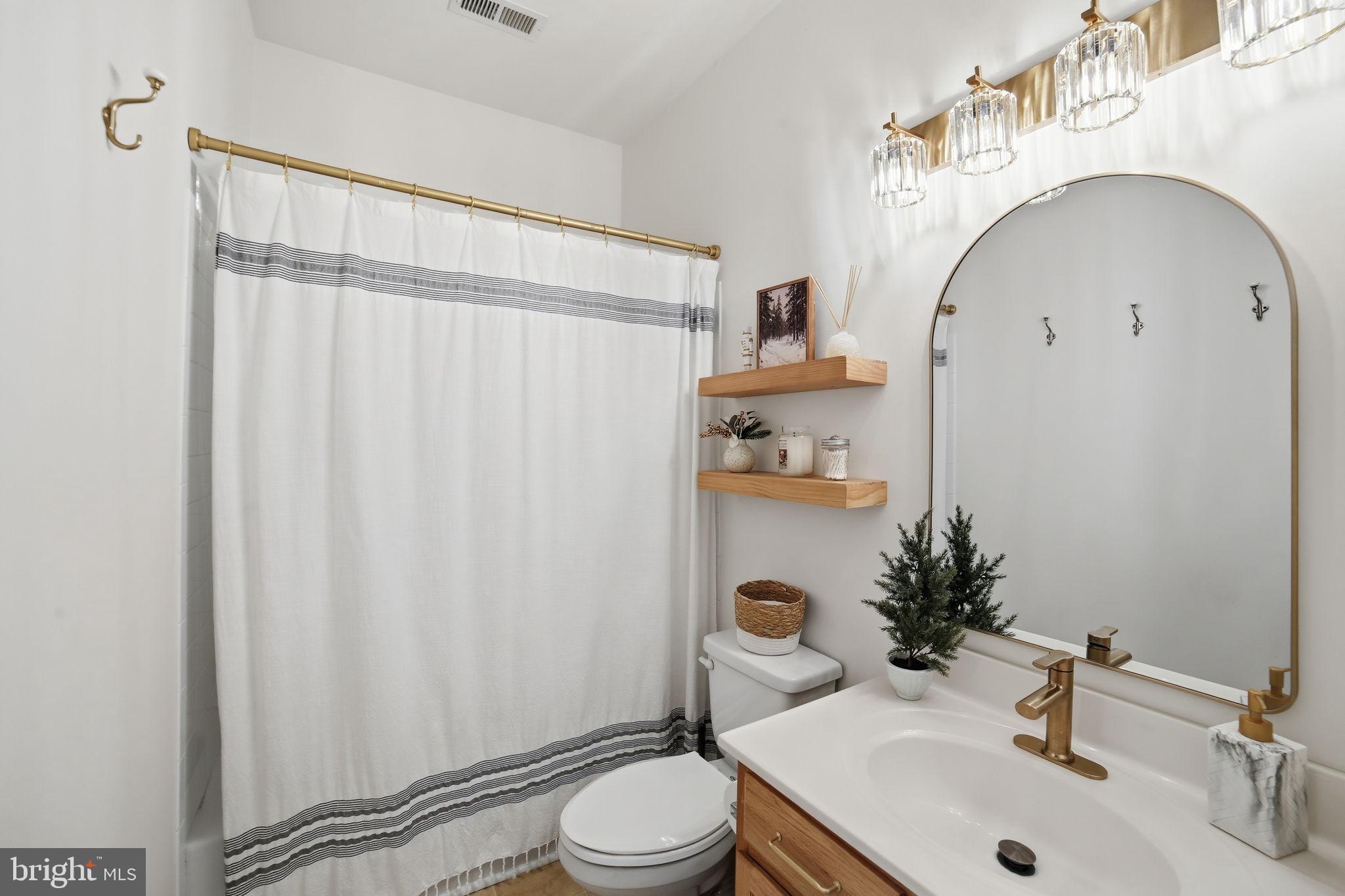 SALEM FIELDS - Residential