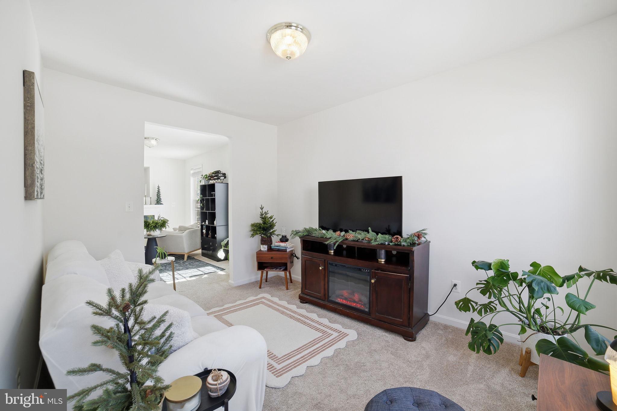 SALEM FIELDS - Residential