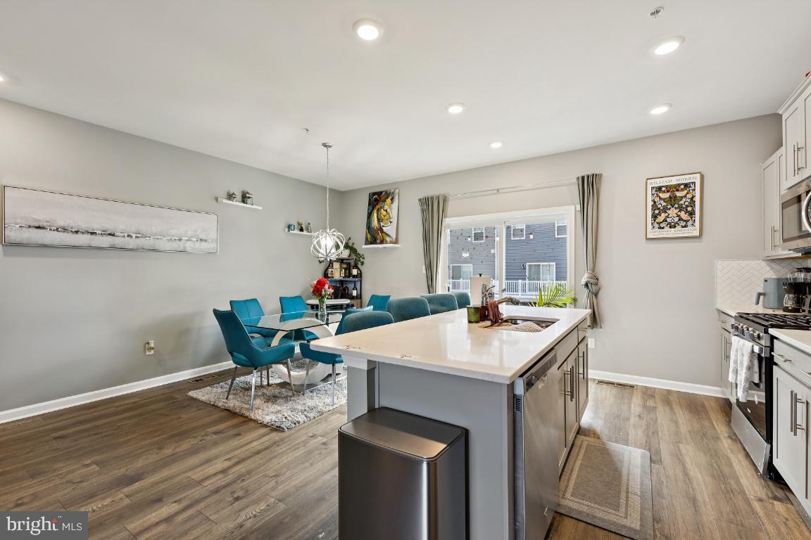 2707 PRINCESS VICTORIA WAY